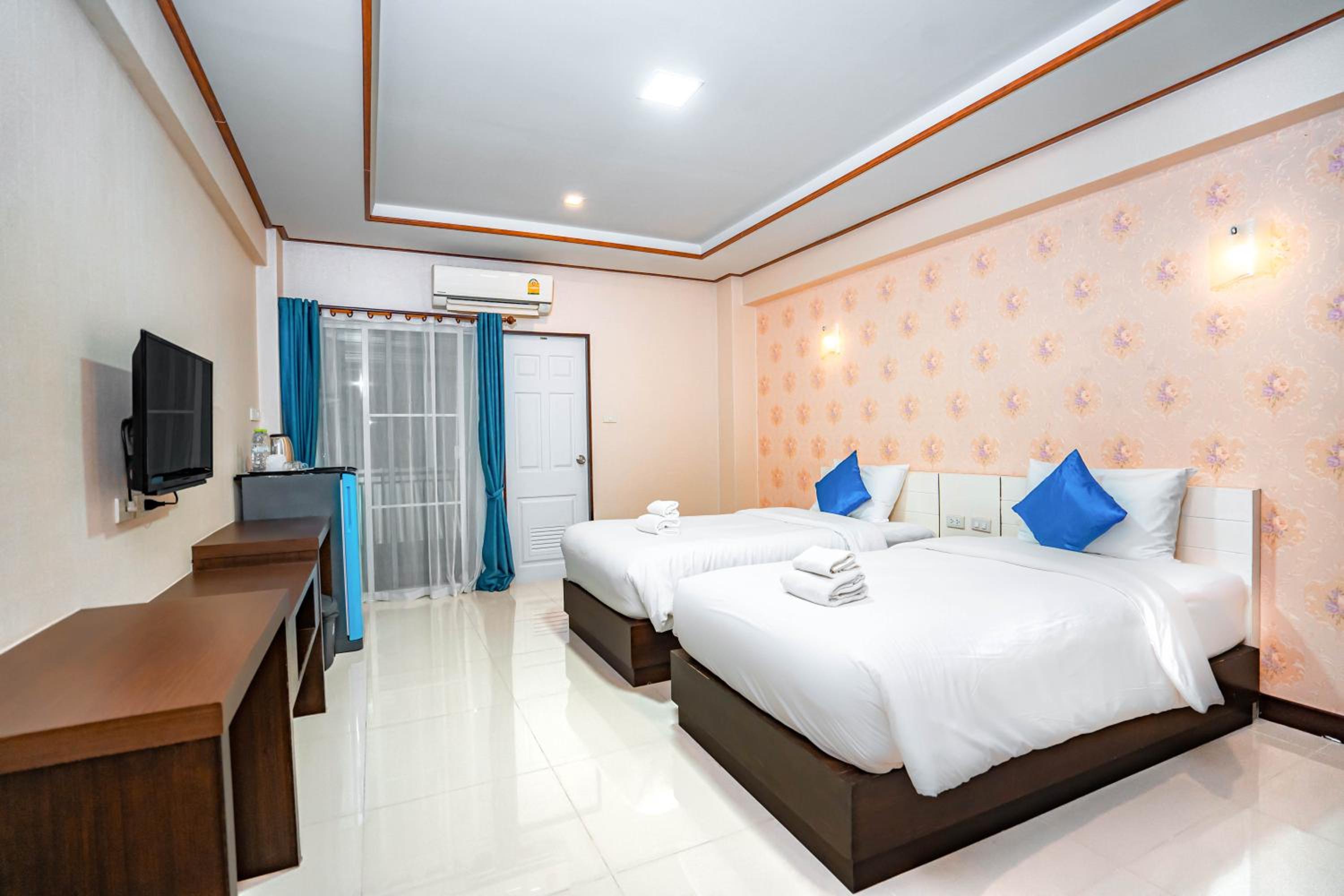 Superior Twin Room photo 3