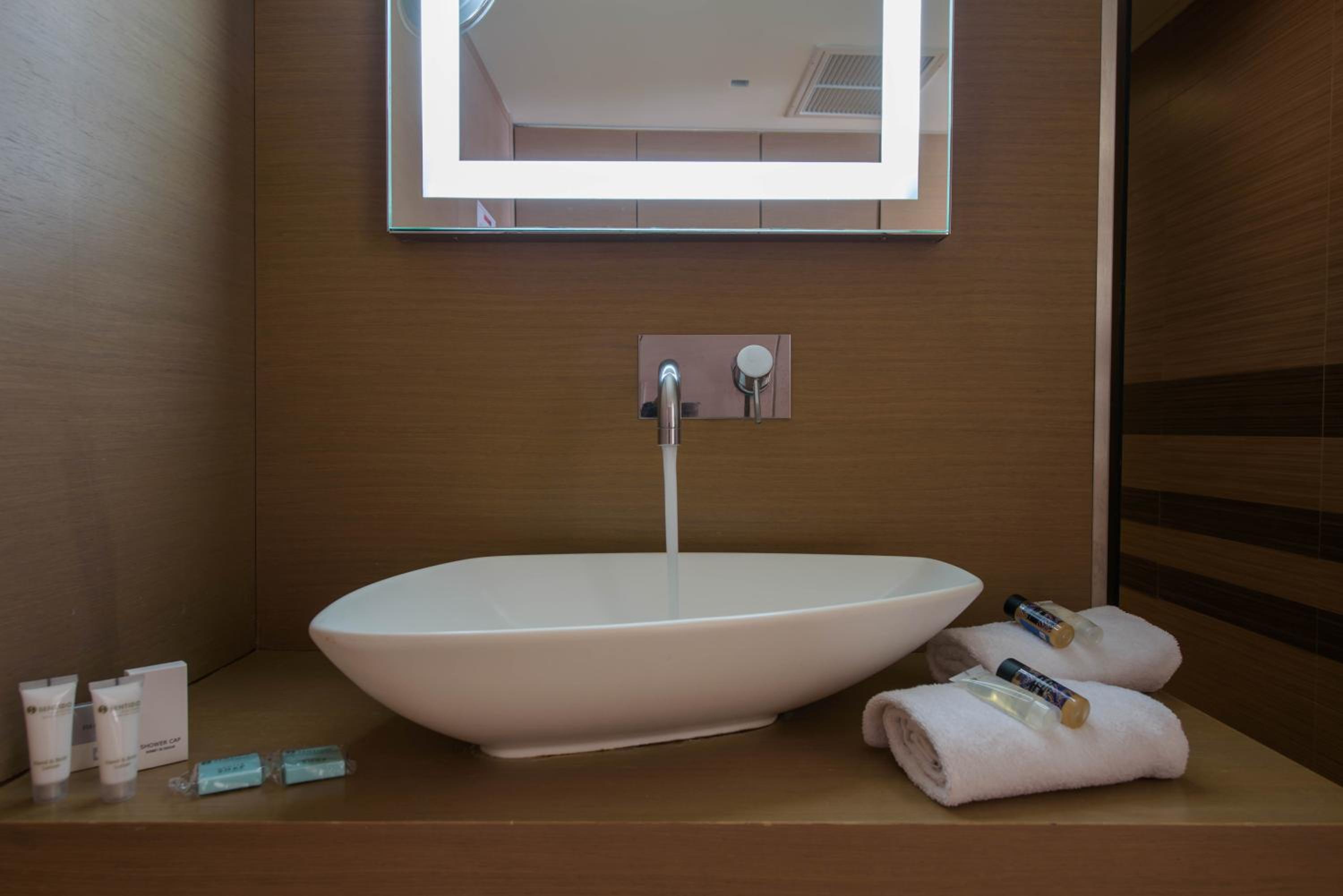 Deluxe Room with Sea View