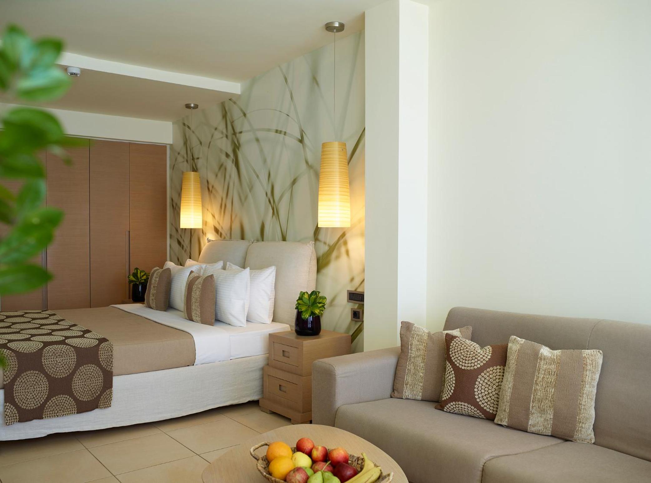 Deluxe Room with Garden View