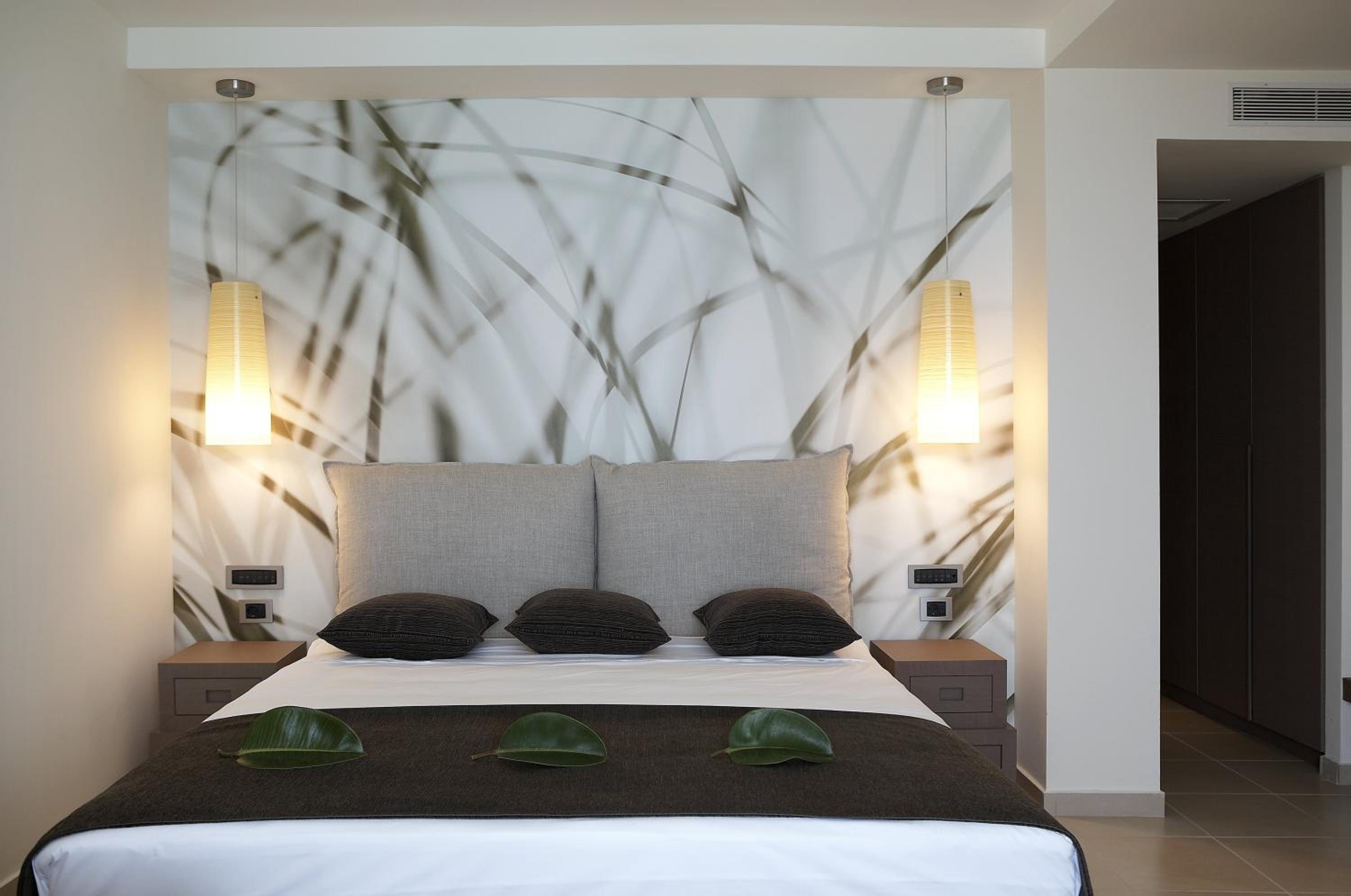 Deluxe Room with Garden View thumbnail 6