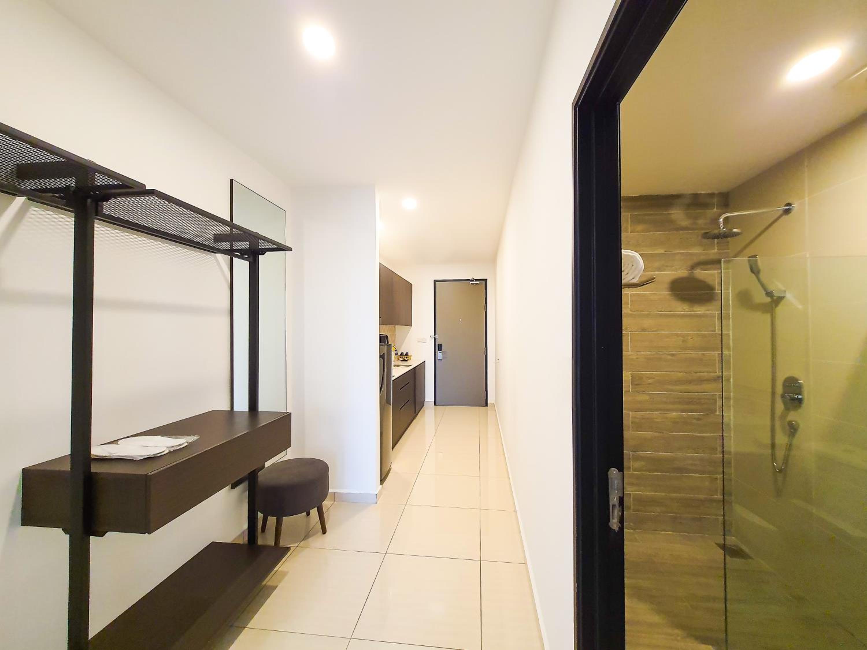 Studio Suite with One King Bed (Non Smoking) photo 1