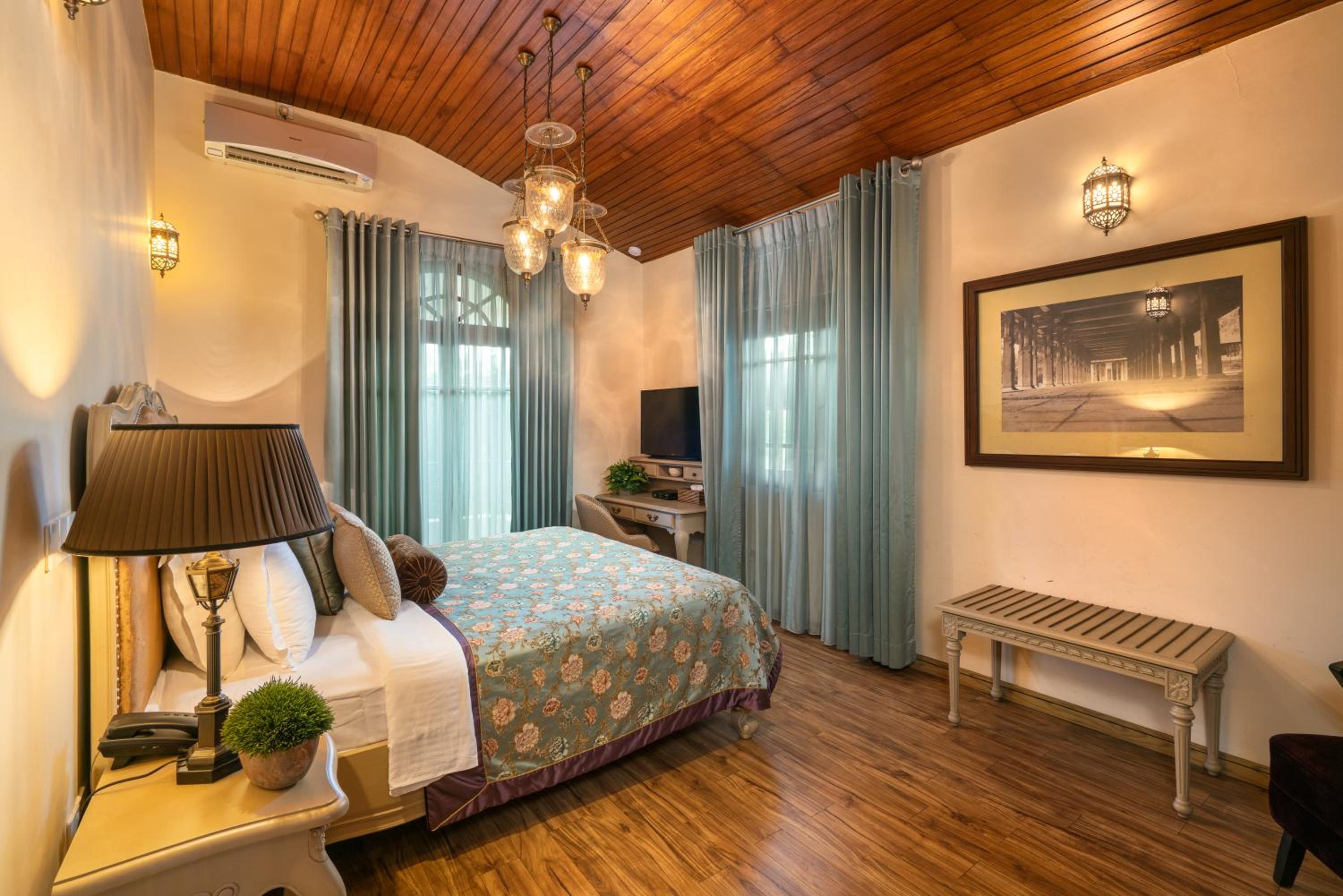 Superior Room with Balcony photo 2