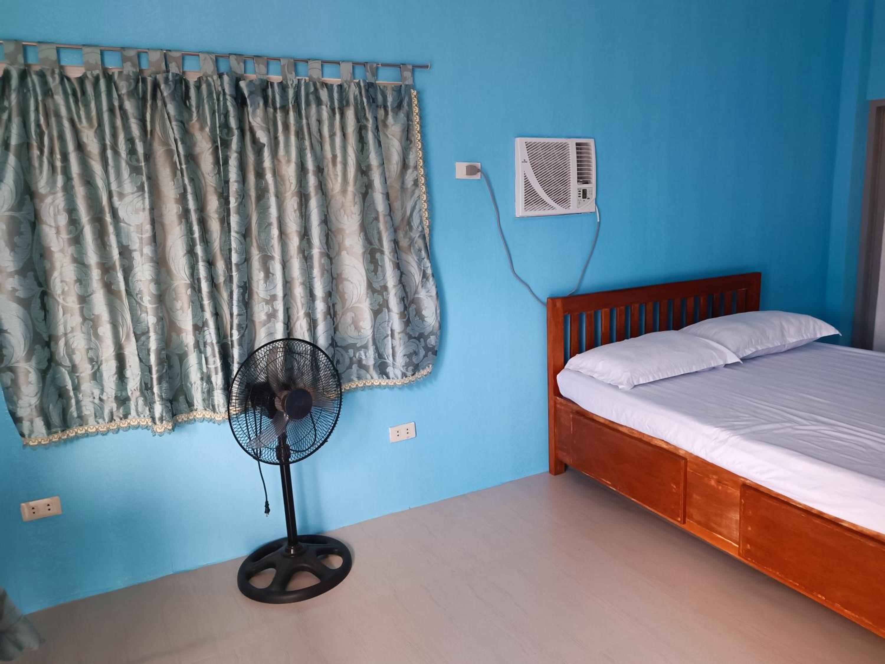 Comfort Triple Room with Shower - Photo 1