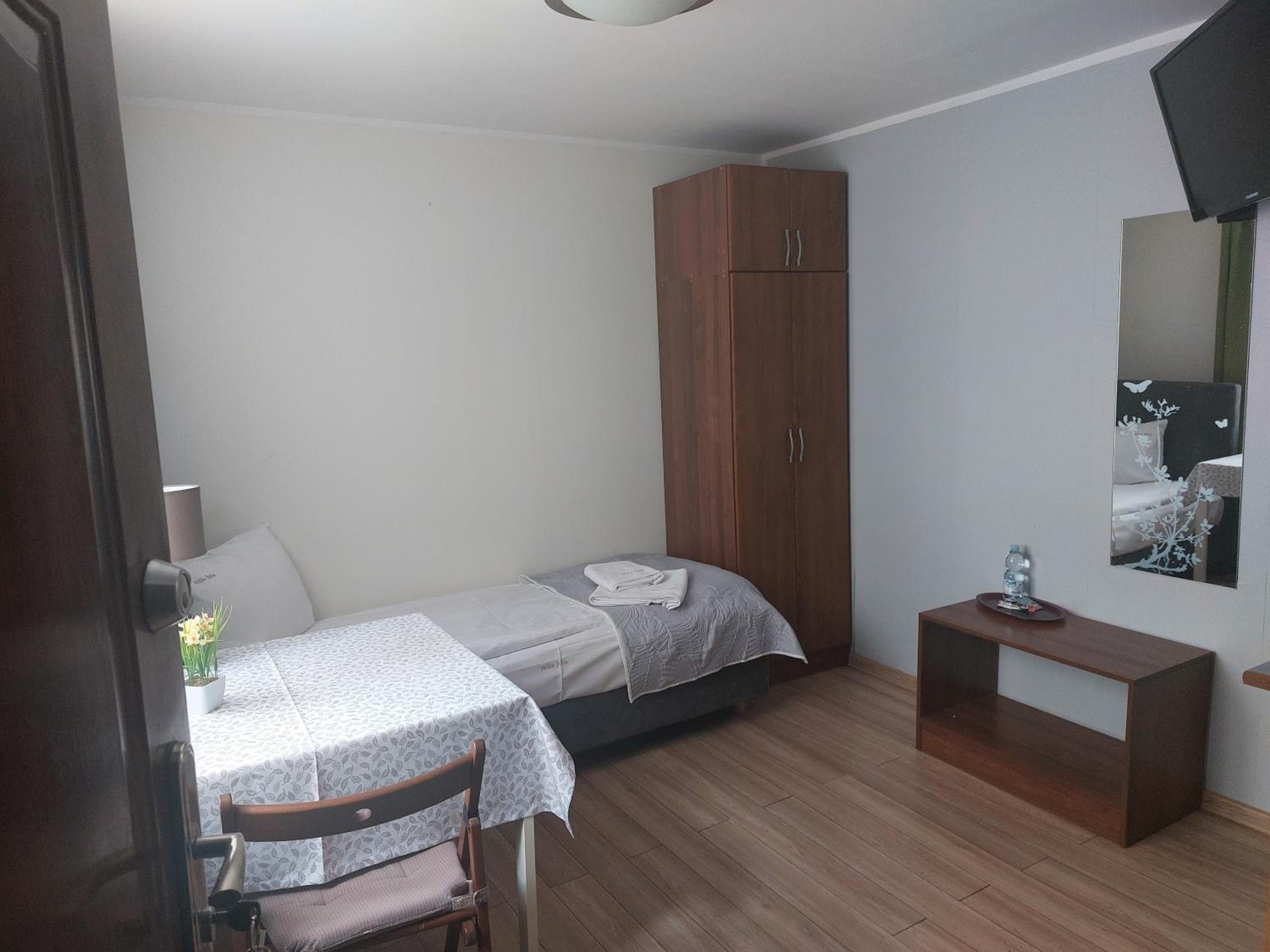 Small Single Room photo 1