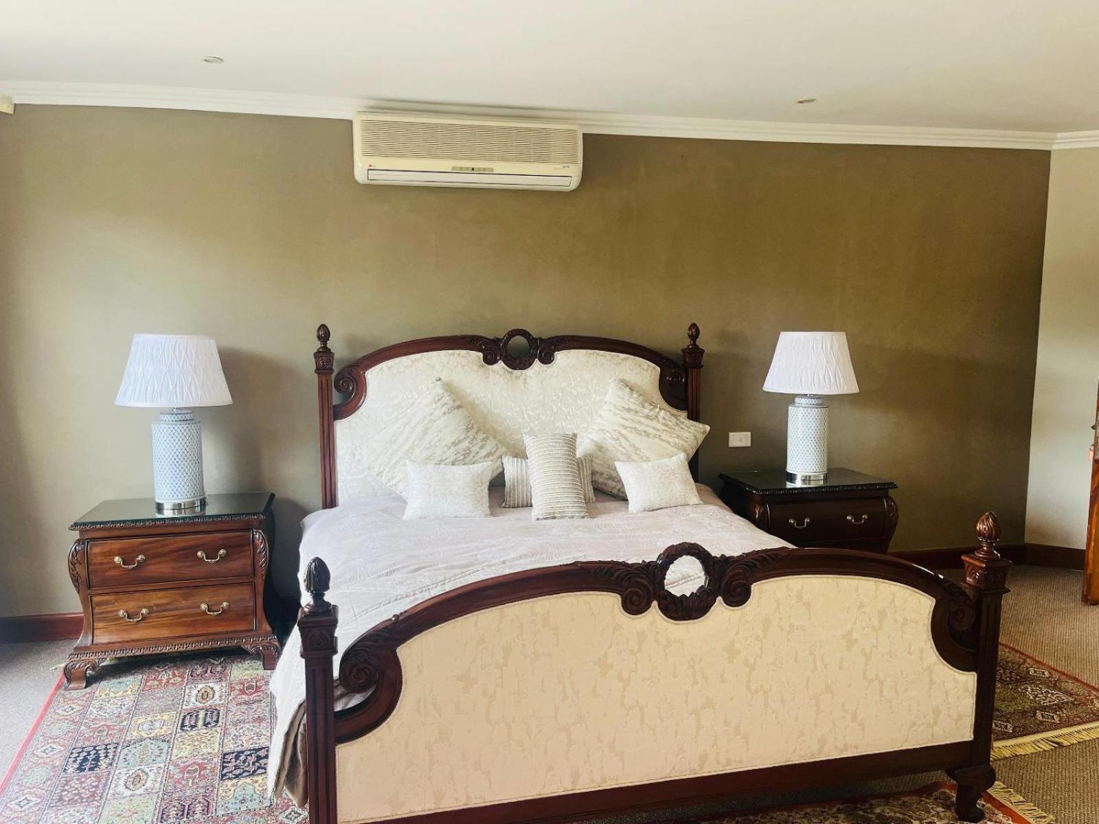 Luxury Queen Room