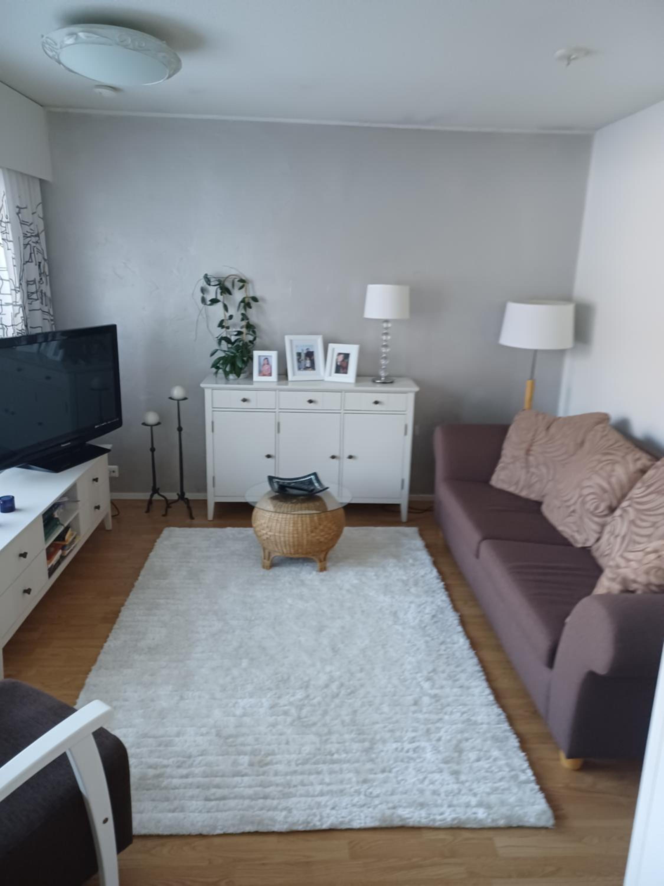 One-Bedroom Apartment photo 1