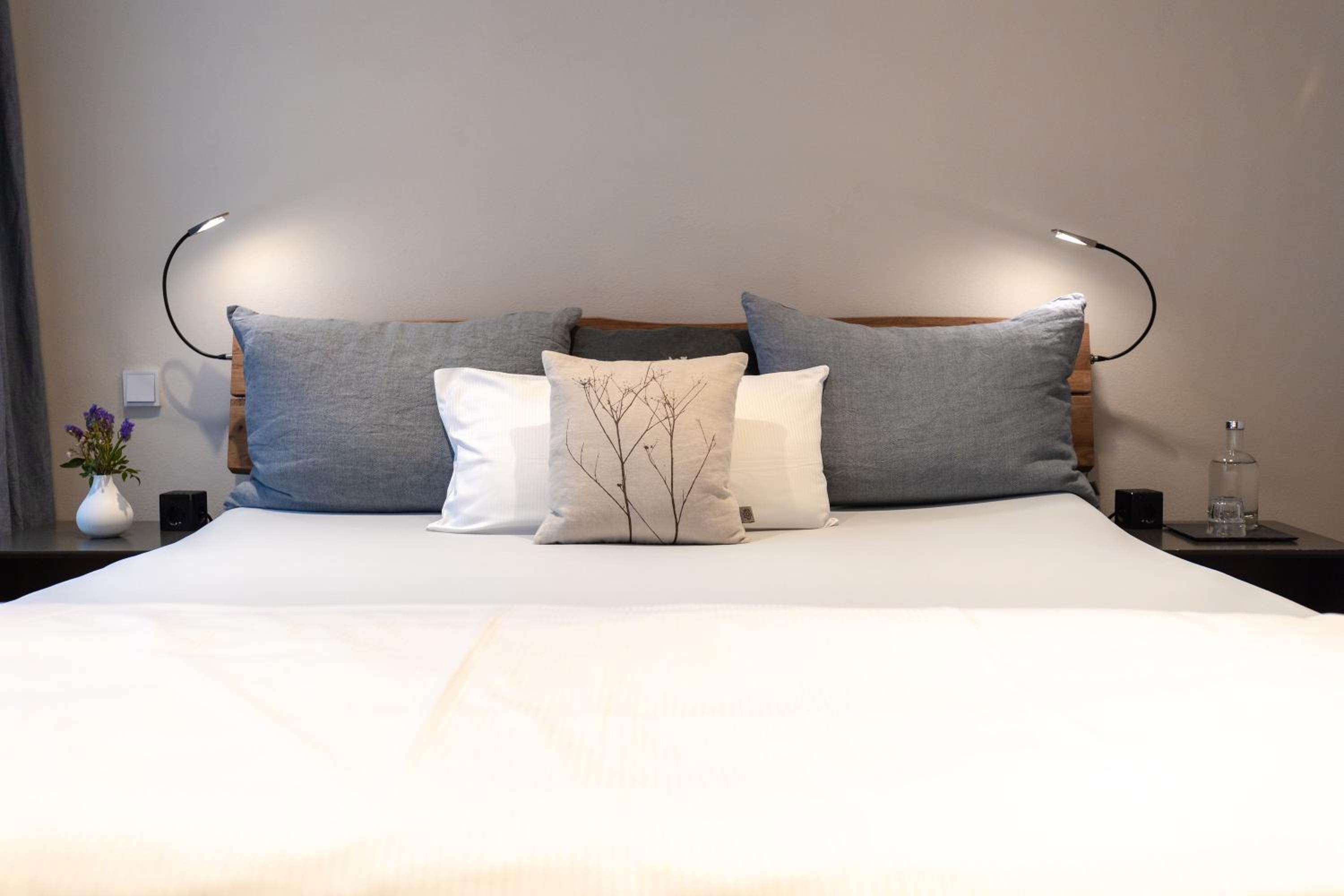 Double Room with Garden View - Photo 9