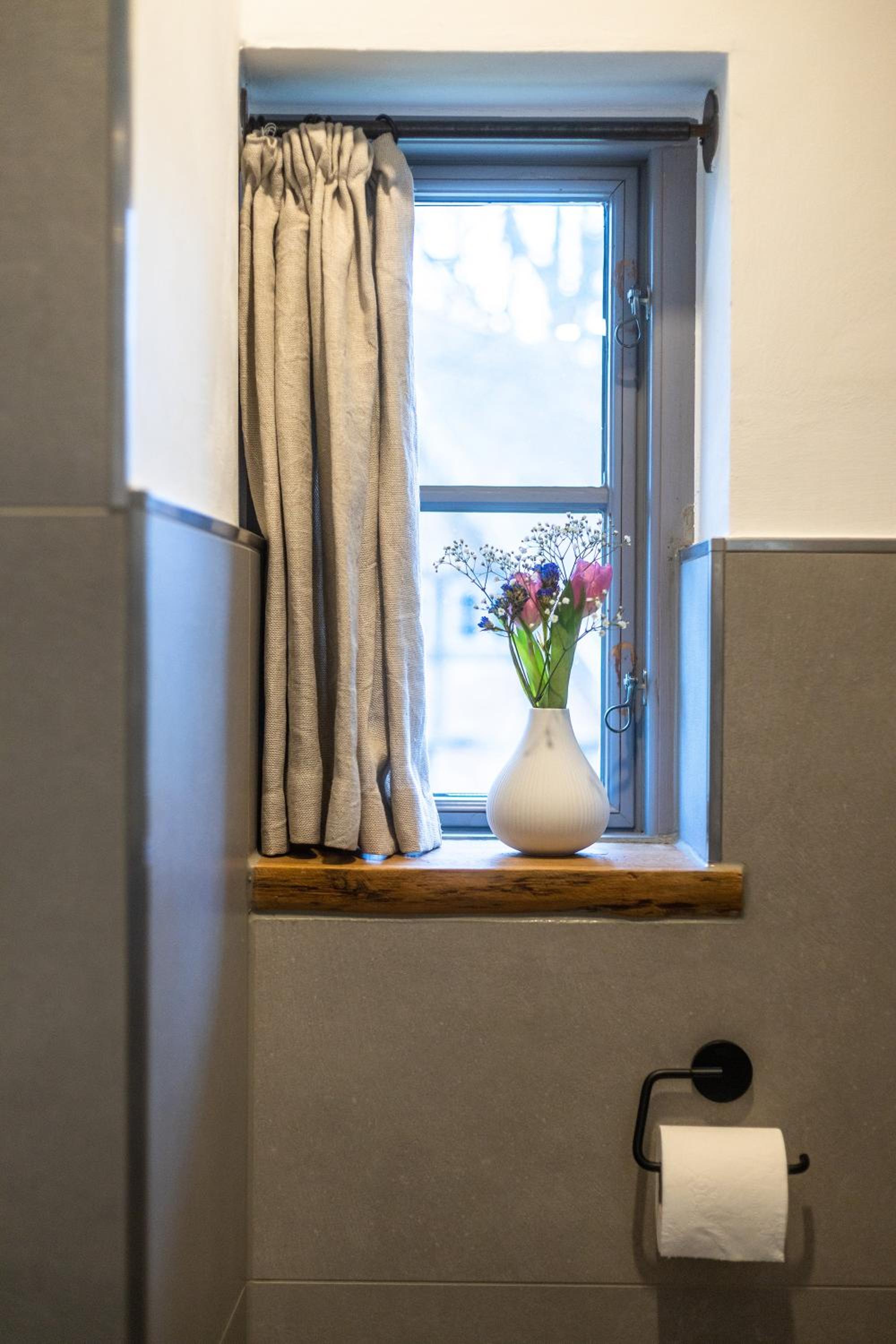 Double Room with Garden View - Photo 10