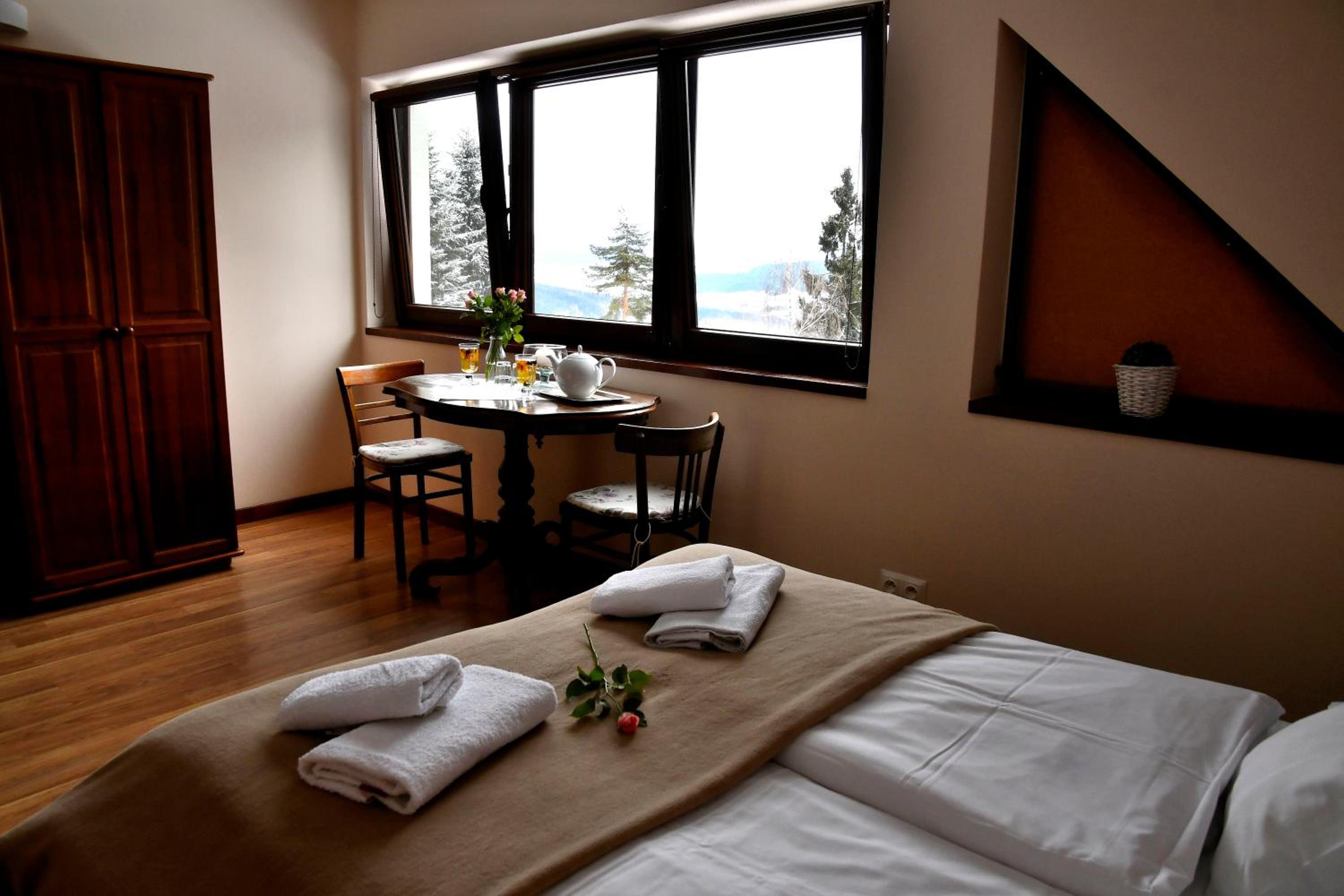 Large Double Room photo 1