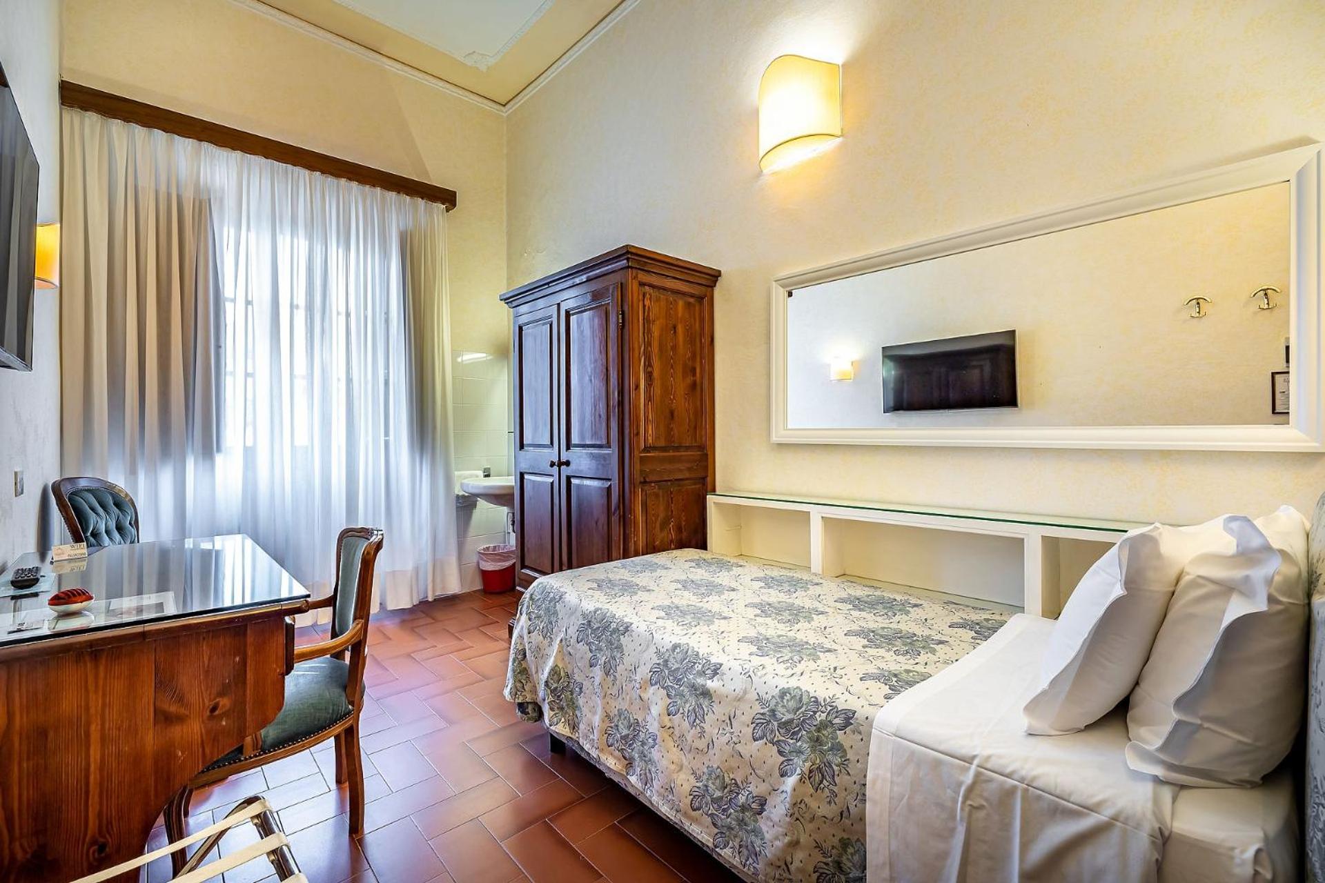 Single Room with Private External Bathroom