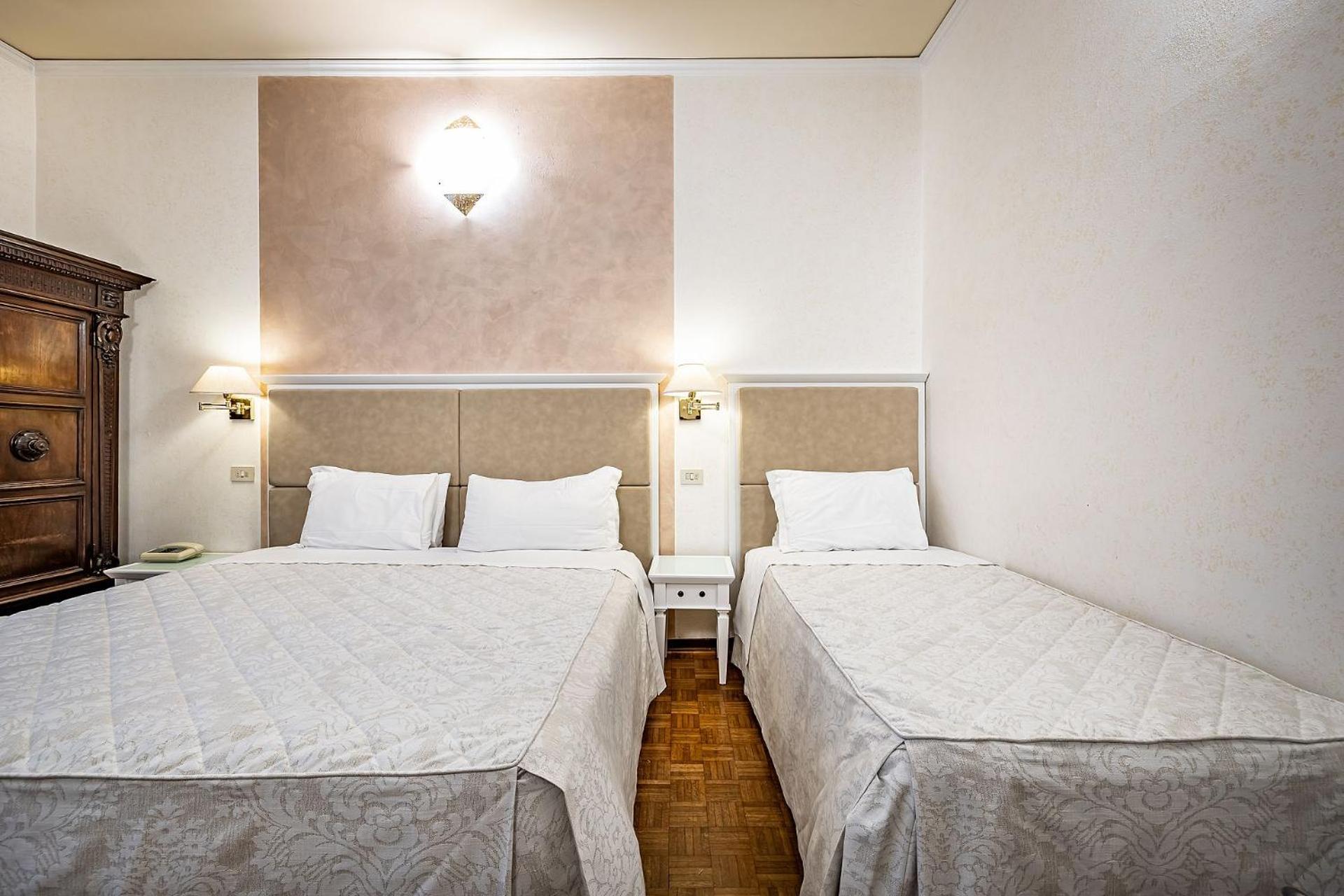 Triple Room - Photo 5