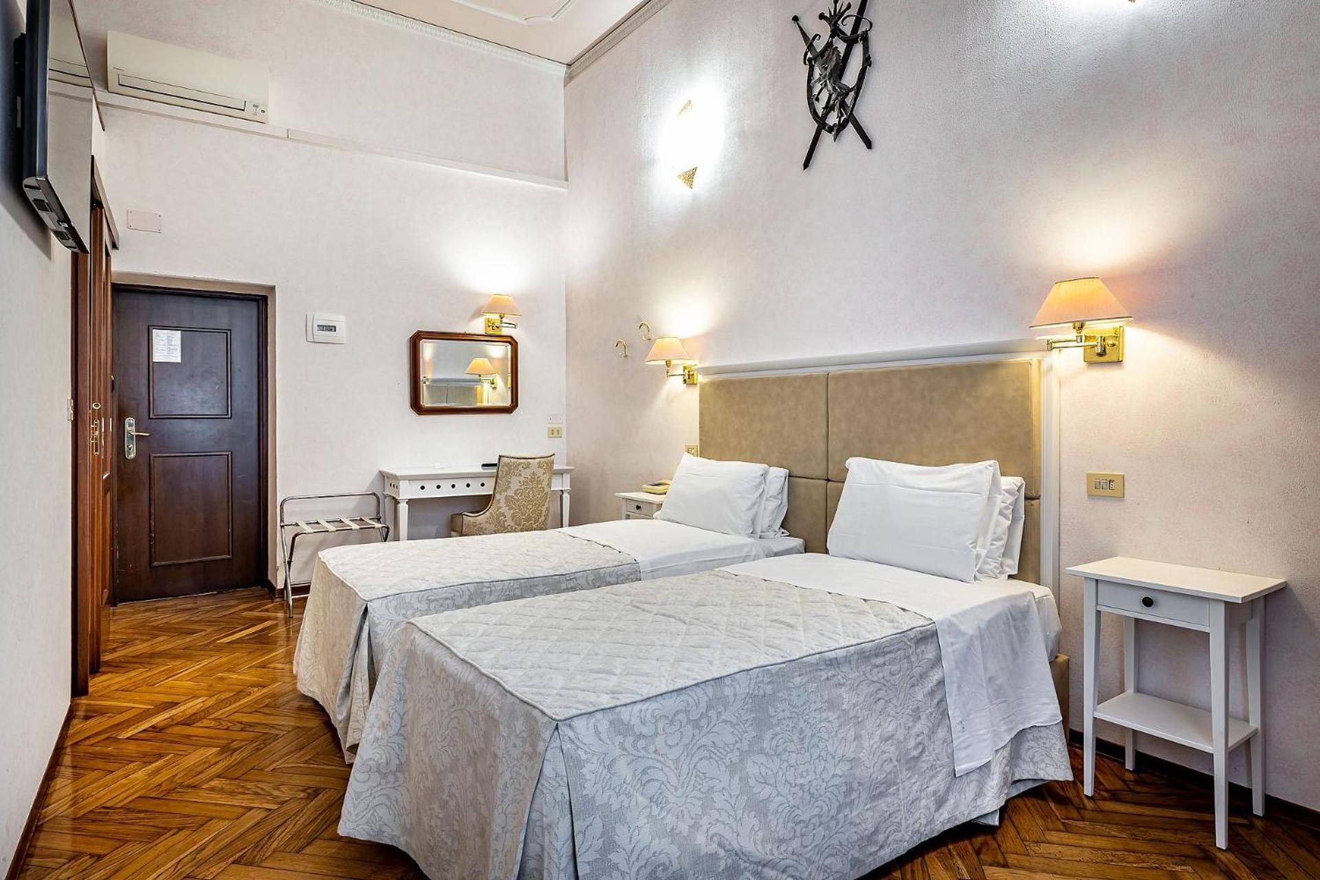 Double Room - Photo 30