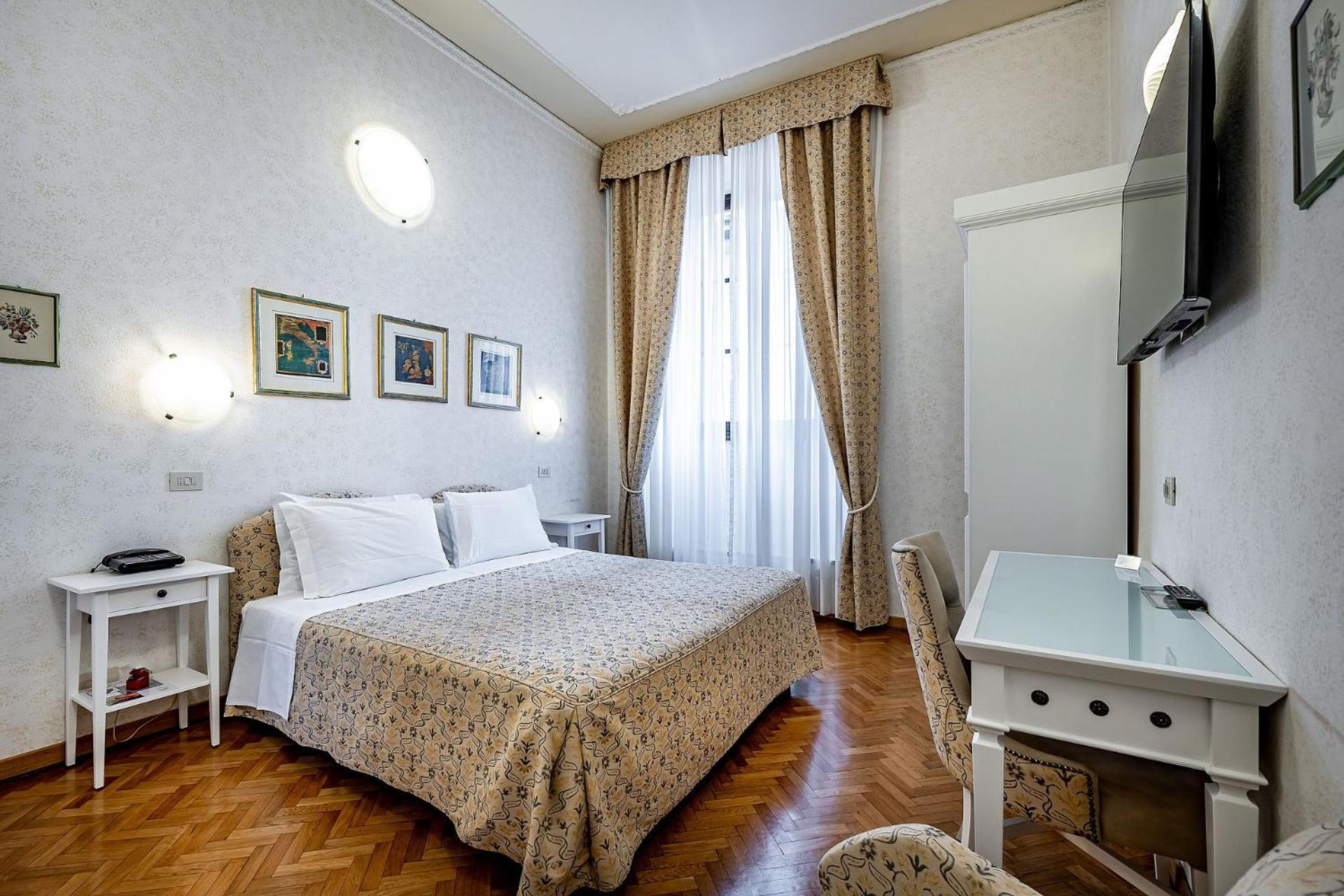Double Room - Photo 3