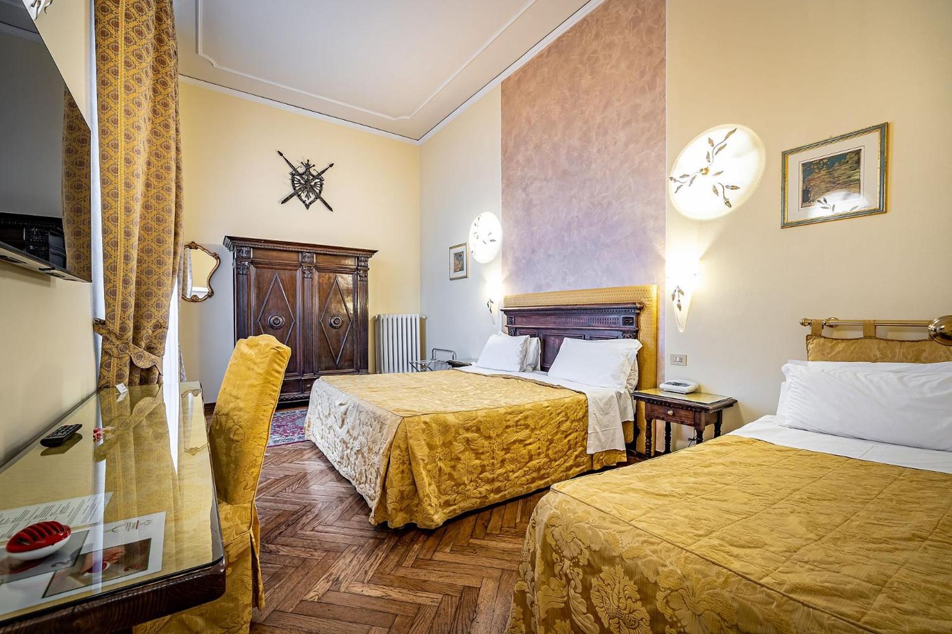 Triple Room - Photo 12