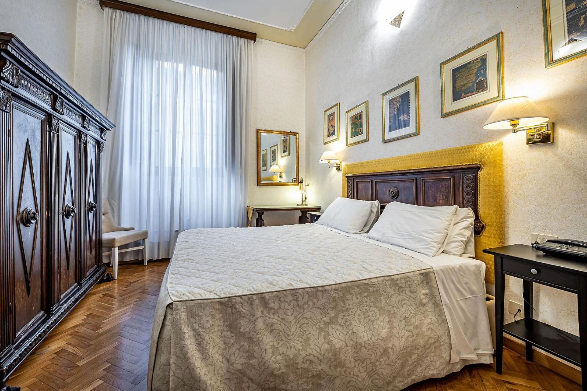 Double Room - Photo 9