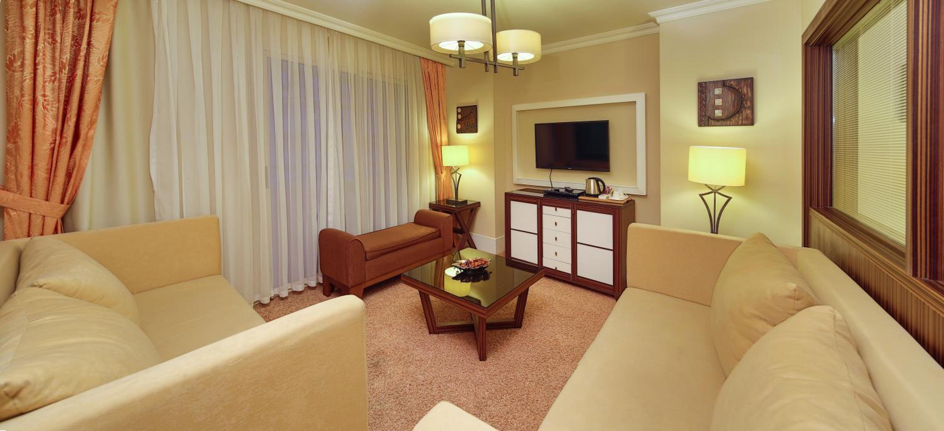 Queen Suite photo 2