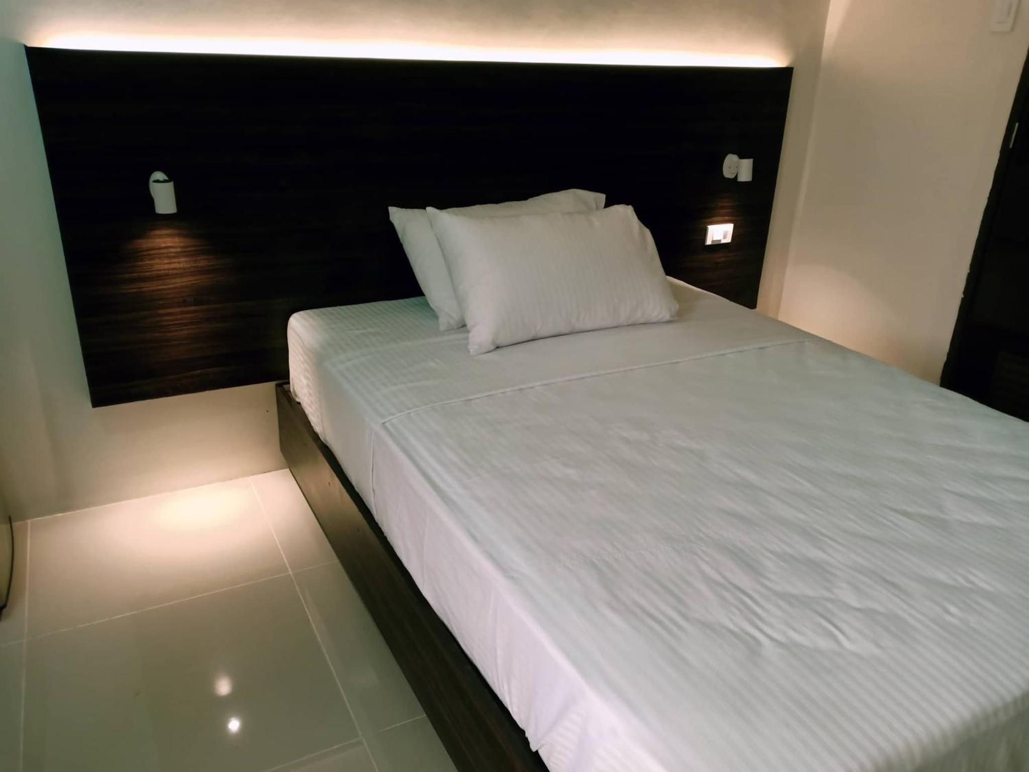 Double Room - Photo 2