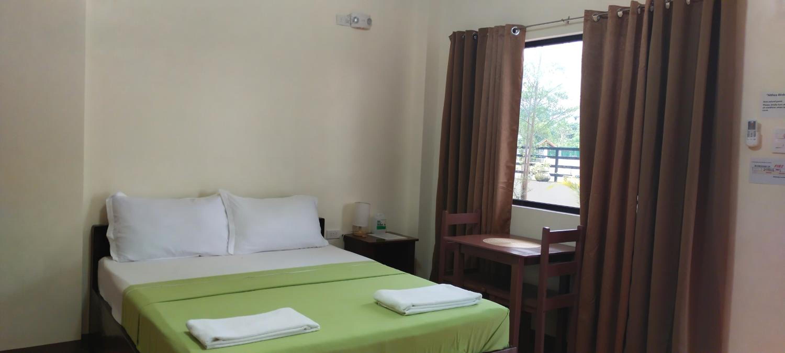 Budget Double Room - Photo 6