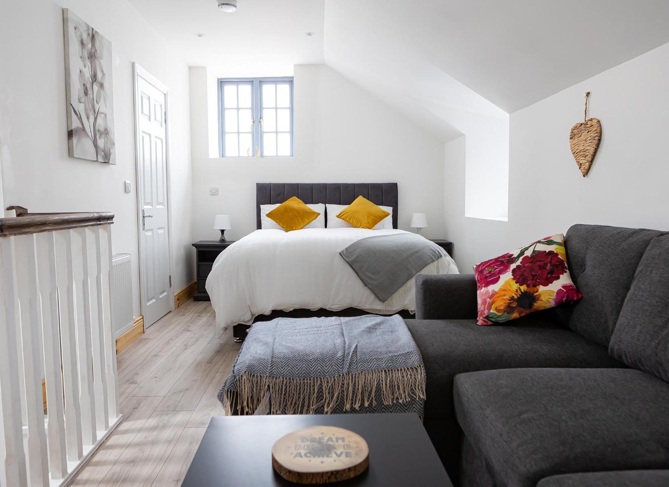 One-Bedroom House photo 1