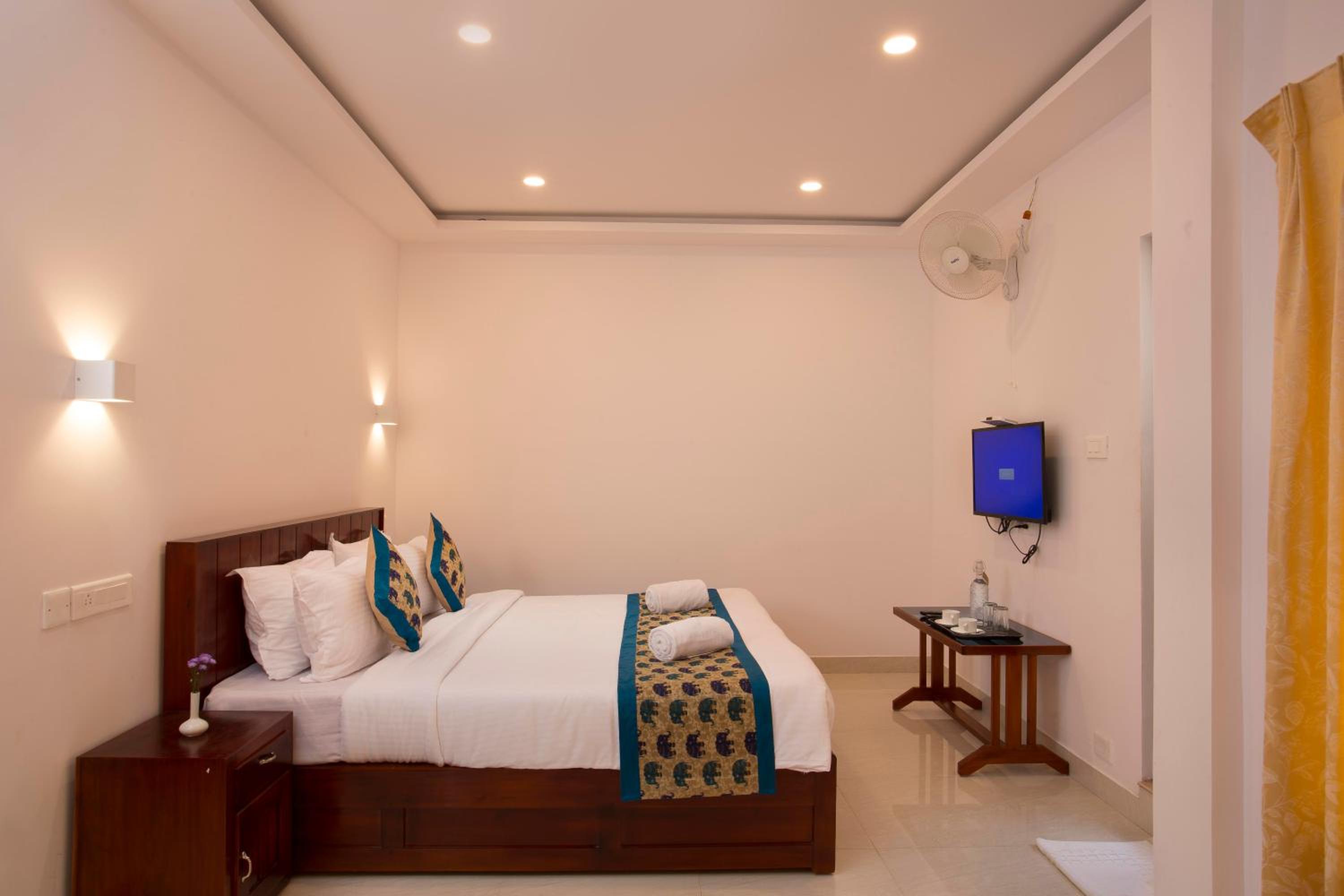 Deluxe Room - Photo 2