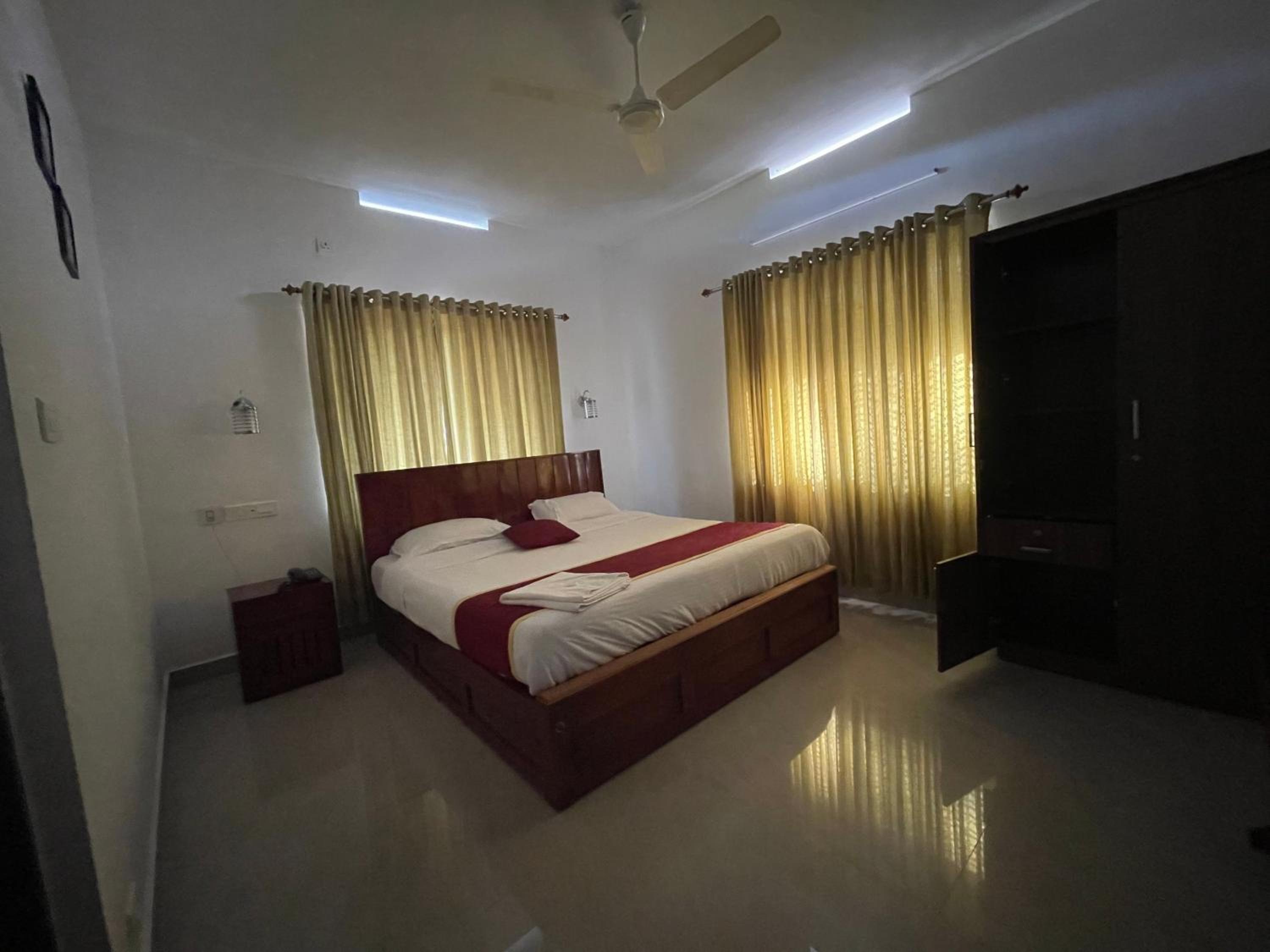 Deluxe Room - Photo 3