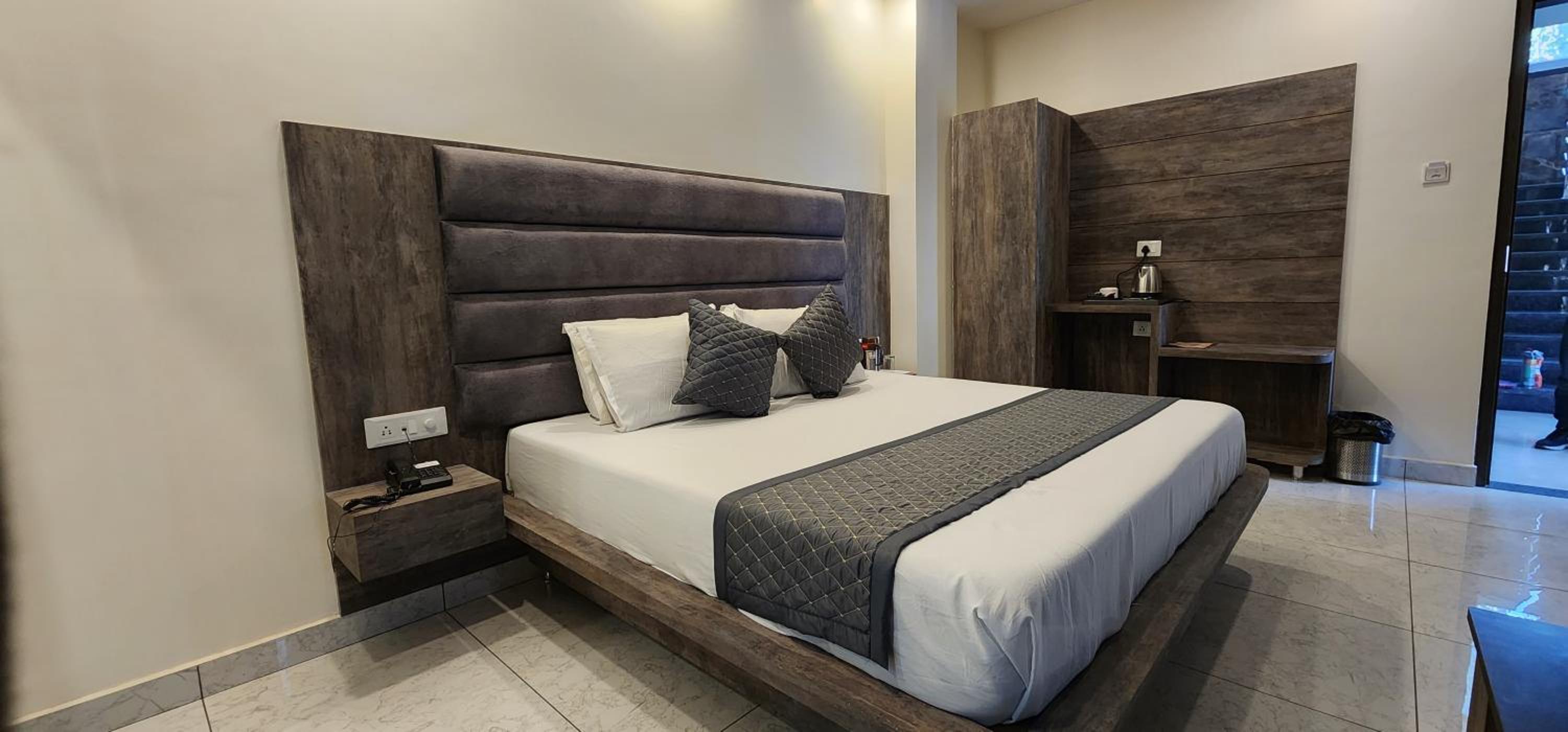 Superior Double Room - Photo 9