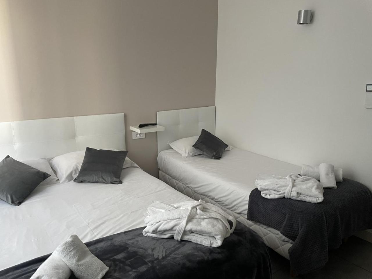Triple Room - Photo 15