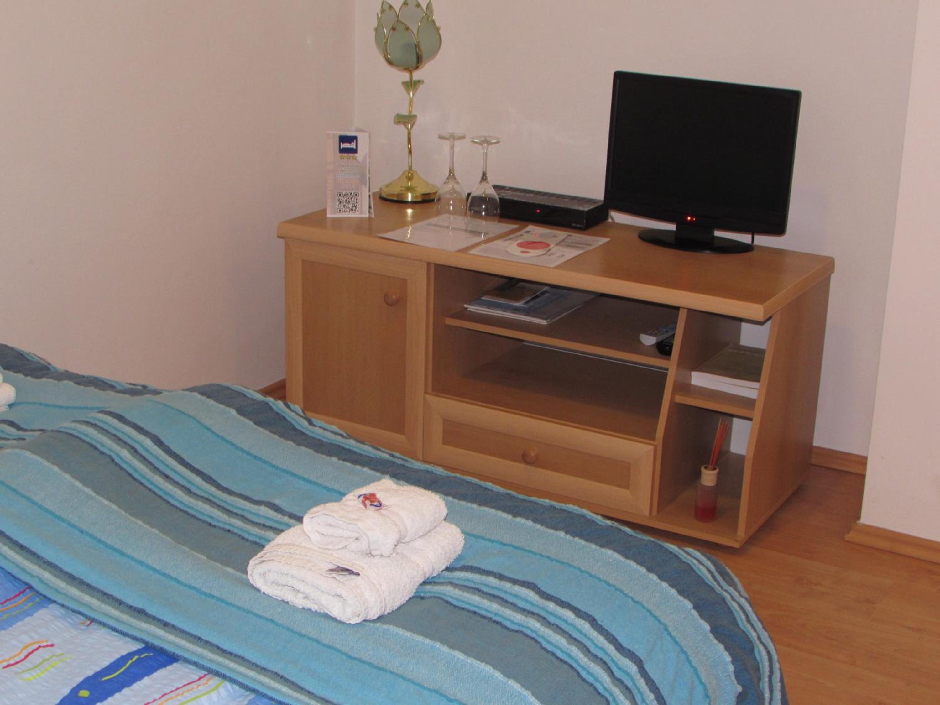 Double Room - Photo 2