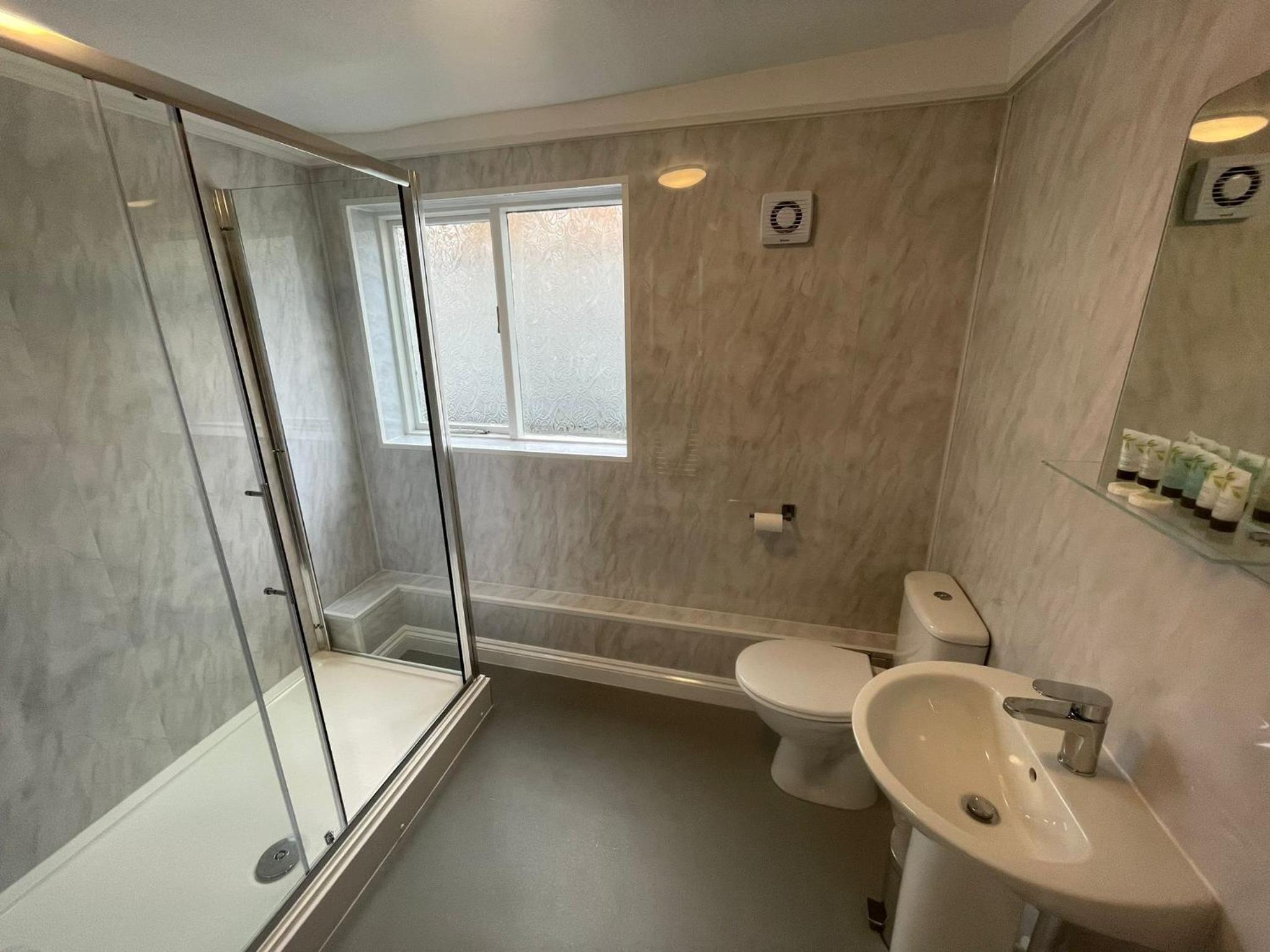 Double or Twin Room photo 2