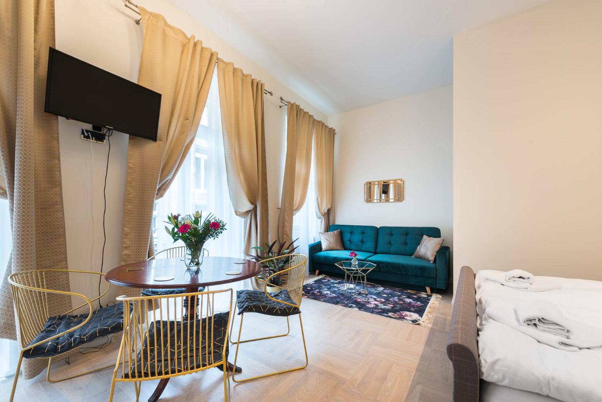 Family Studio with Balcony