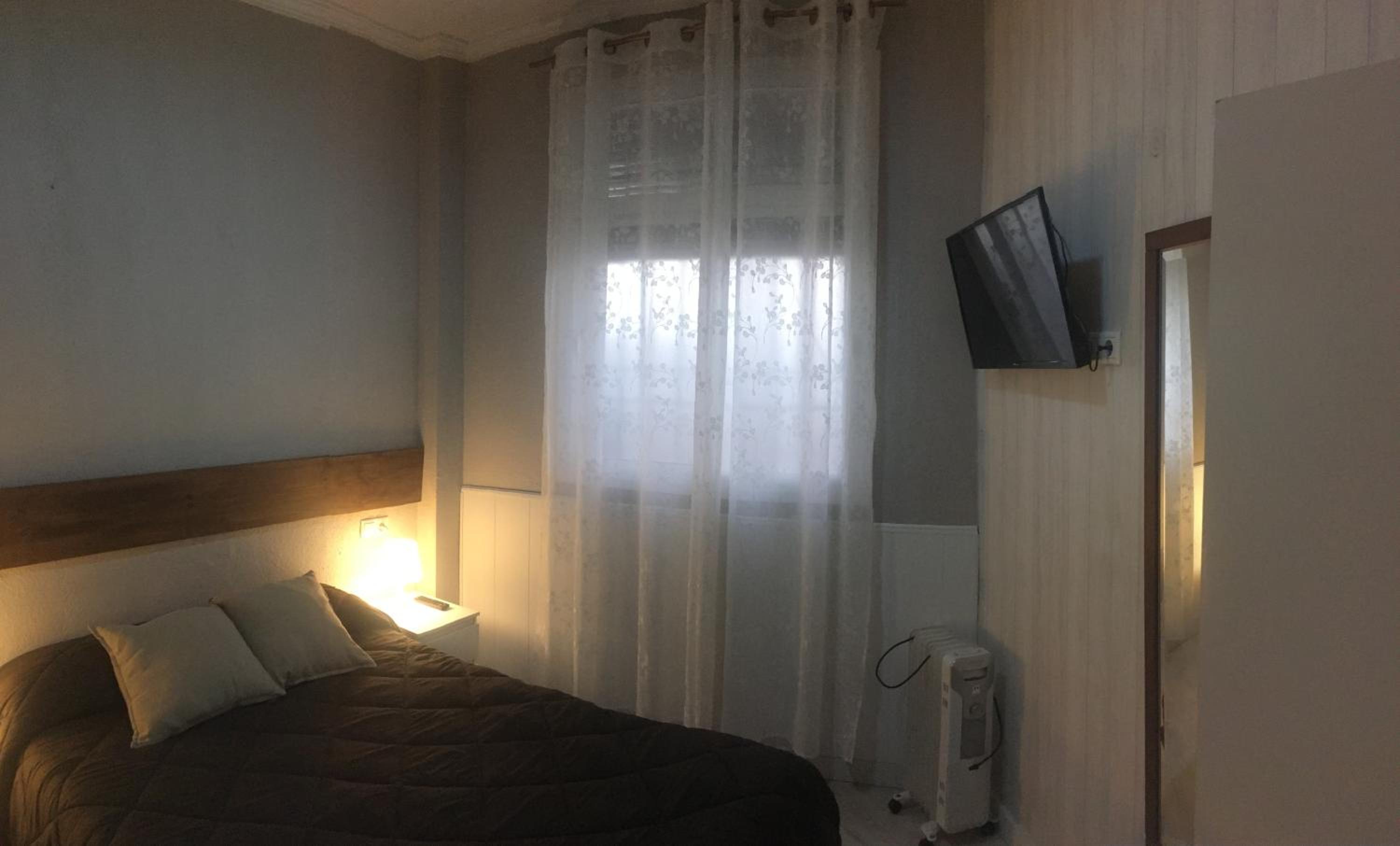 One-Bedroom Apartment - Photo 11