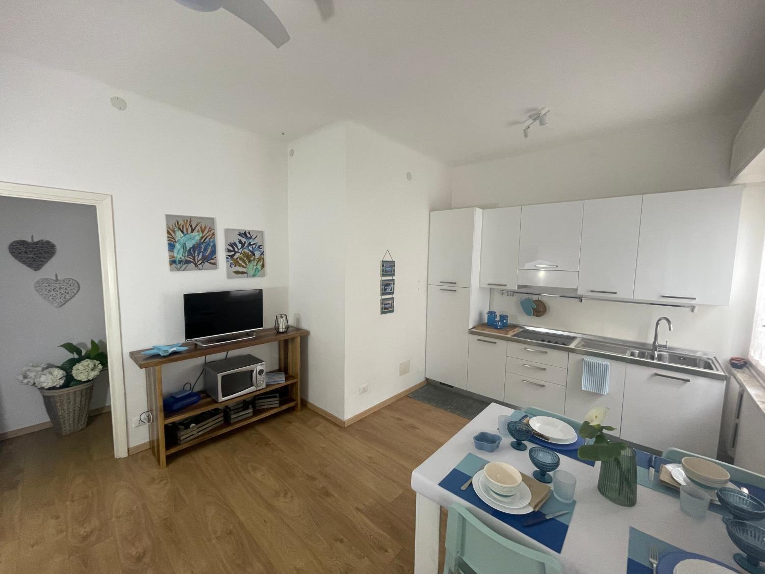 One-Bedroom Apartment photo 2