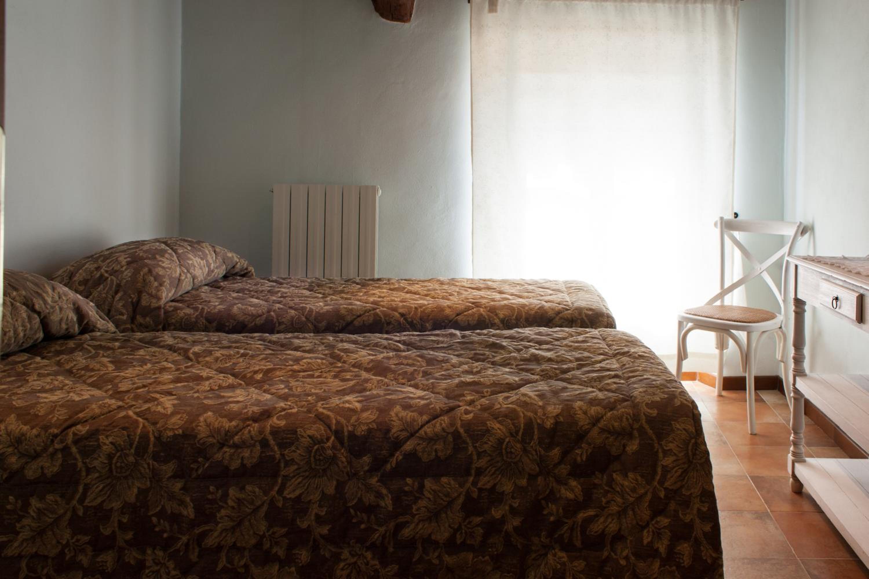 Double or Twin Room - Photo 3