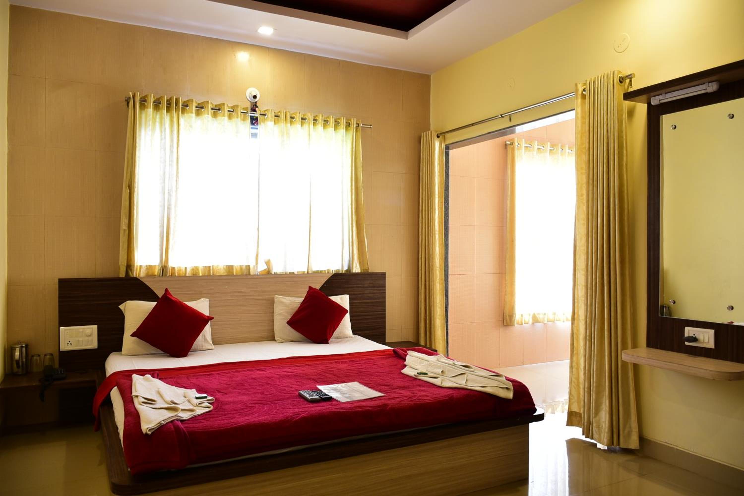 Deluxe Triple Room - Photo 6