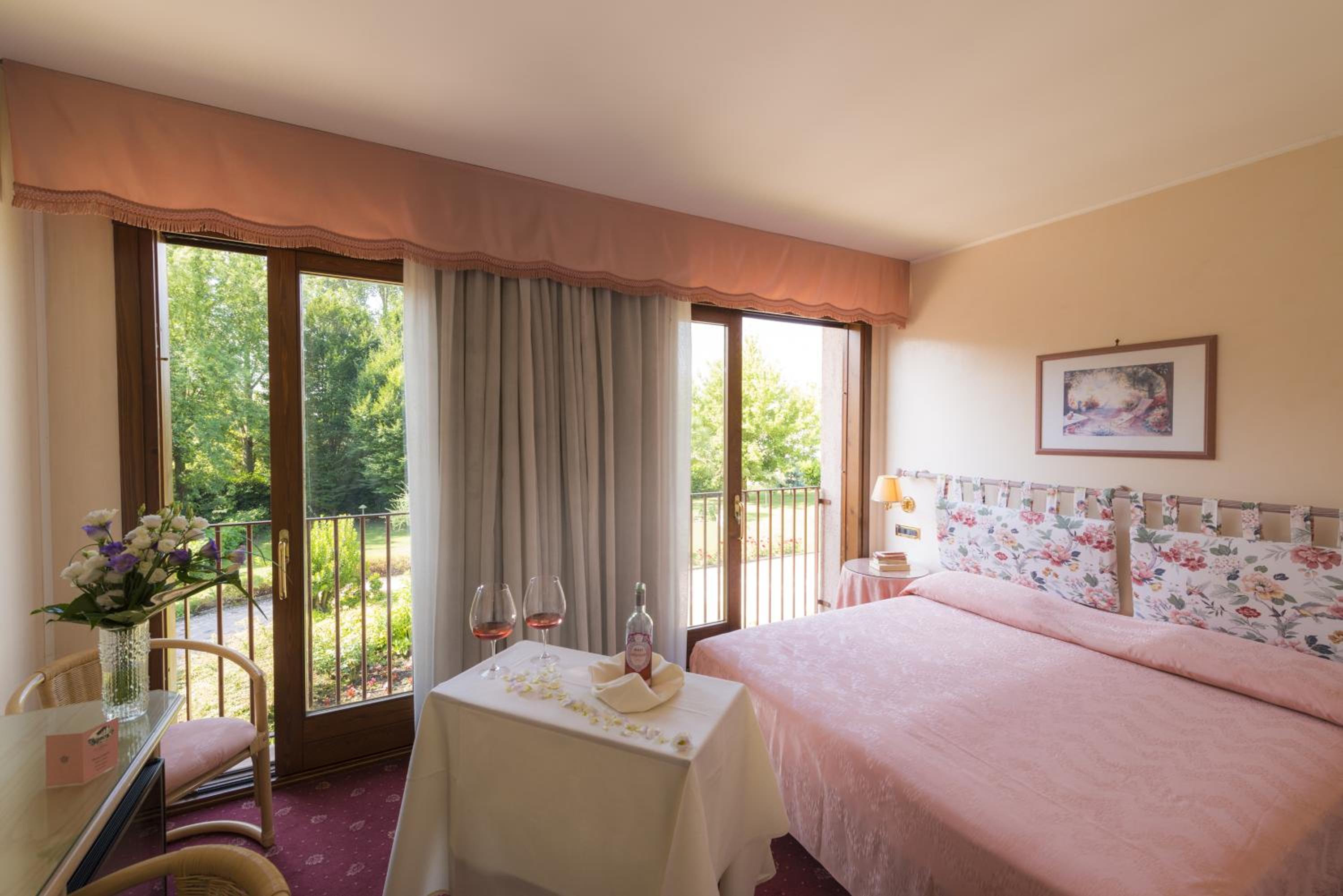 Deluxe Double Room - Photo 2