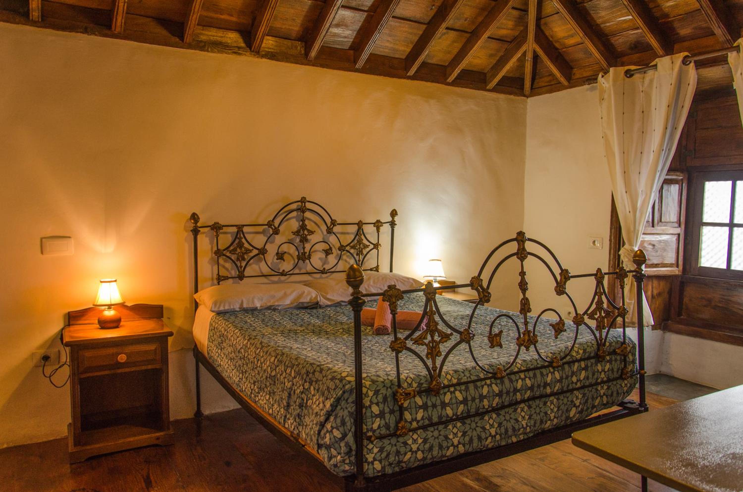 Small Double Room - Photo 1