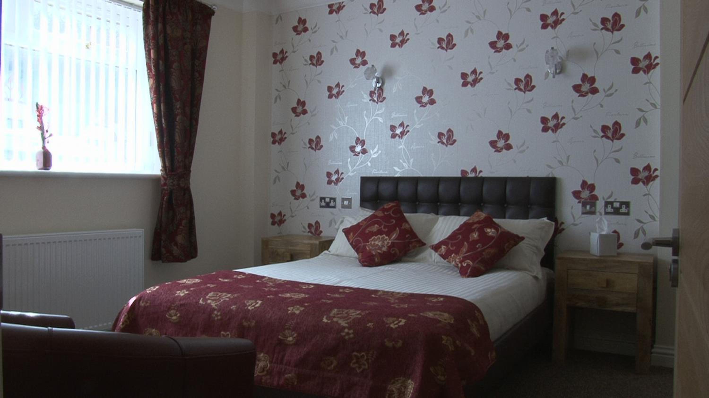 Double Room - Photo 5