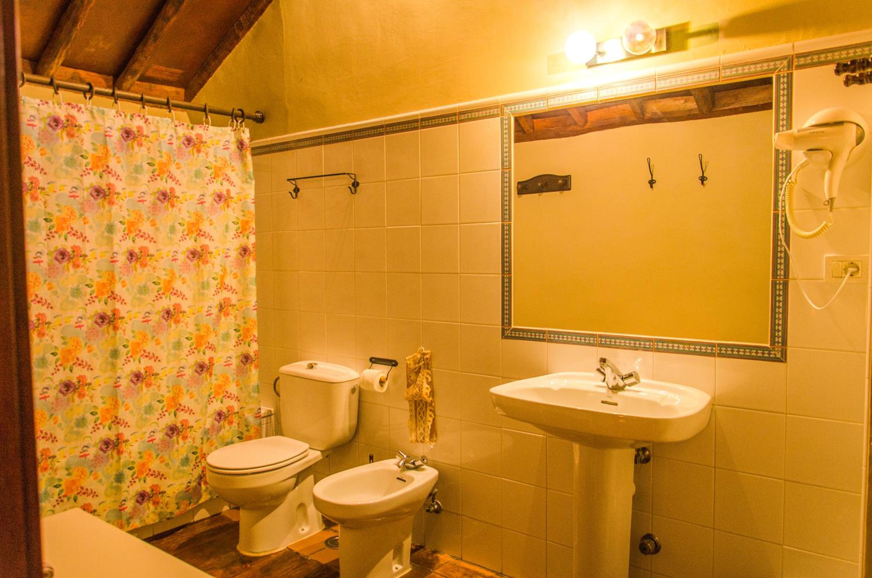 Small Double Room - Photo 5