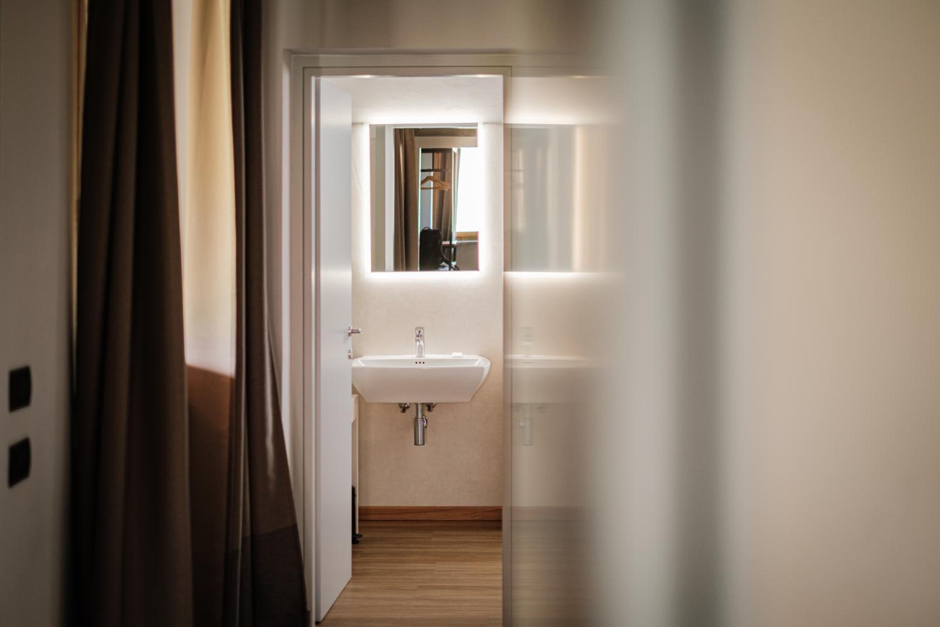 Junior Suite - Photo 27