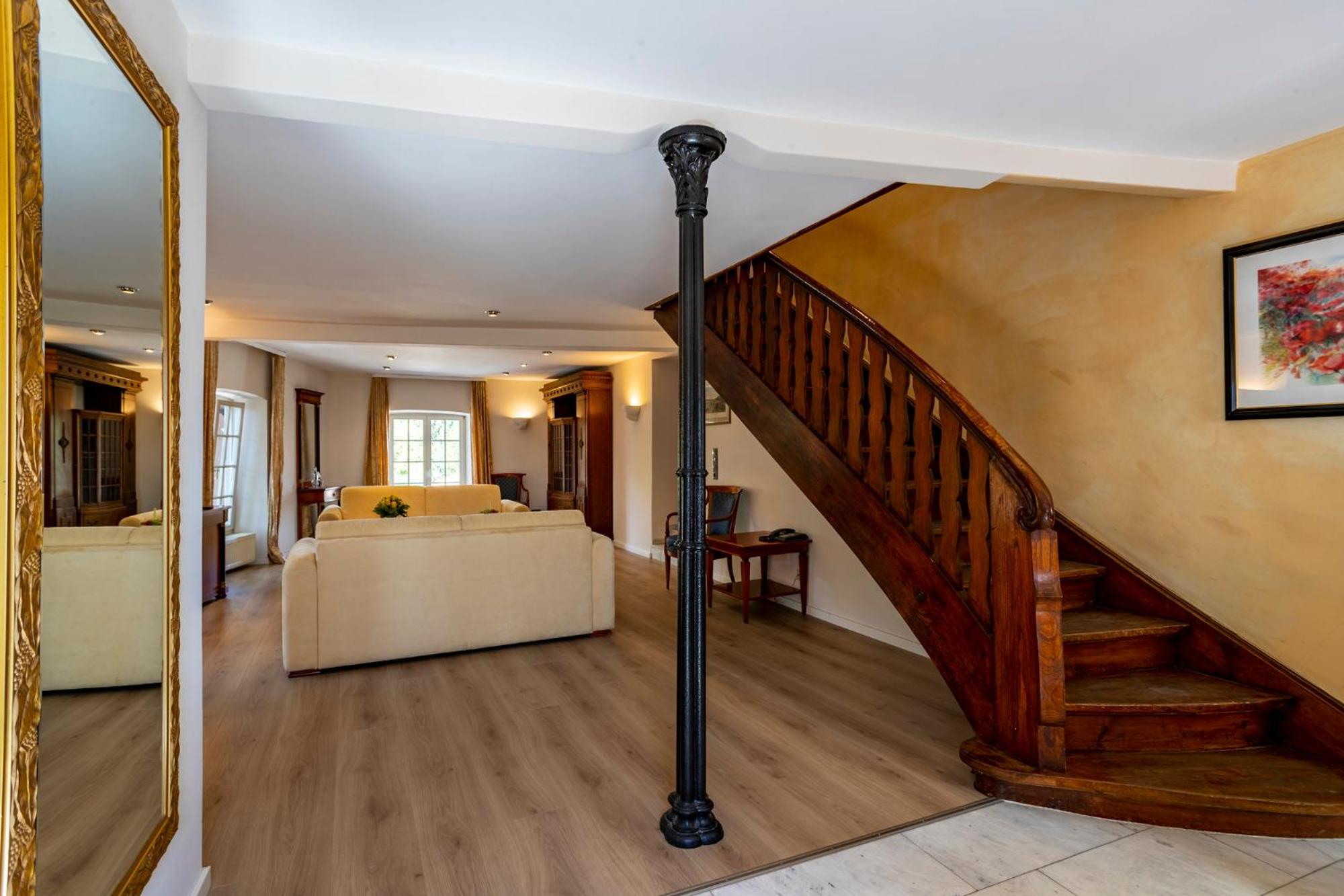 Deluxe Suite - Photo 7