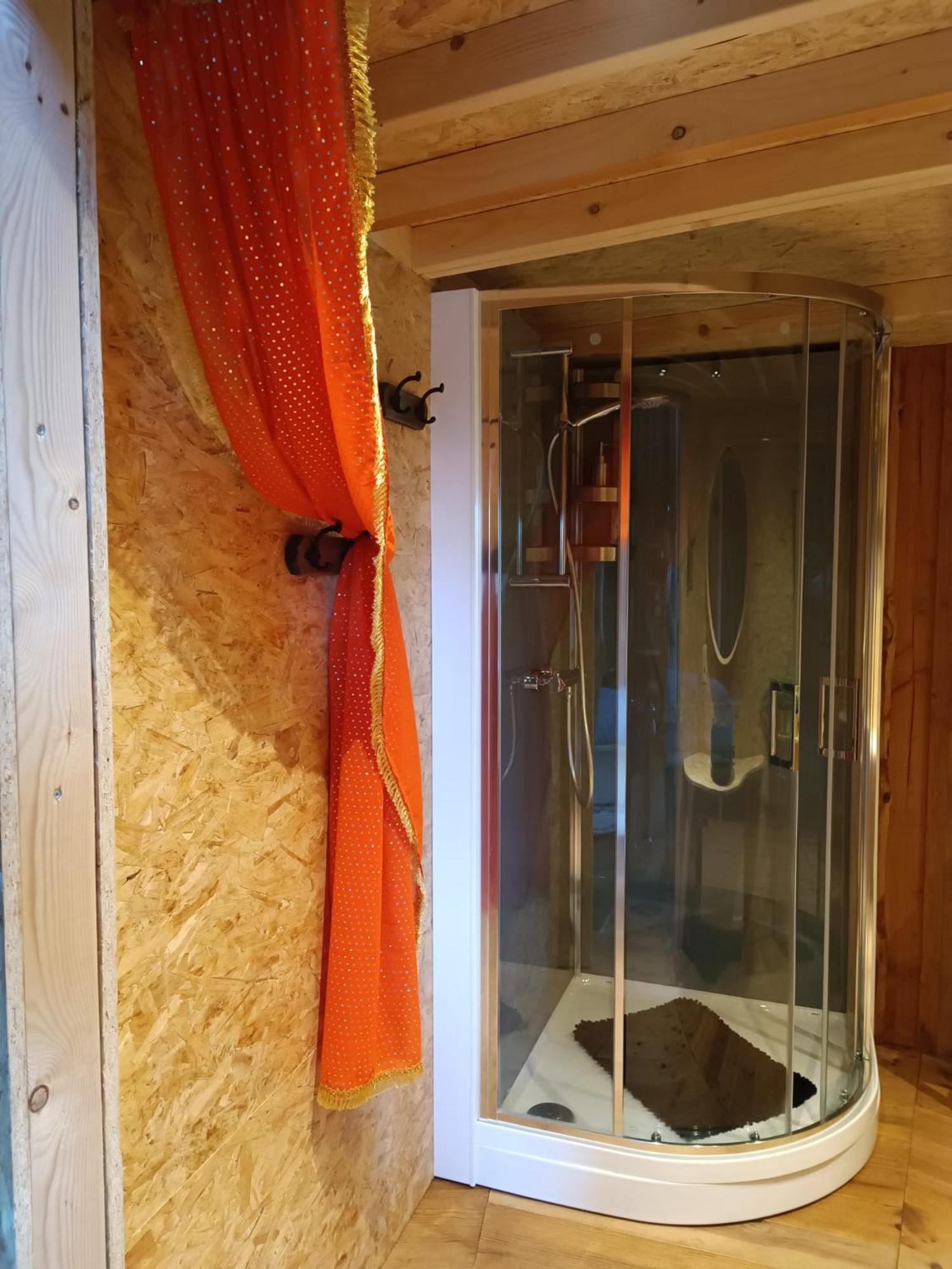 Superior Chalet - Photo 9