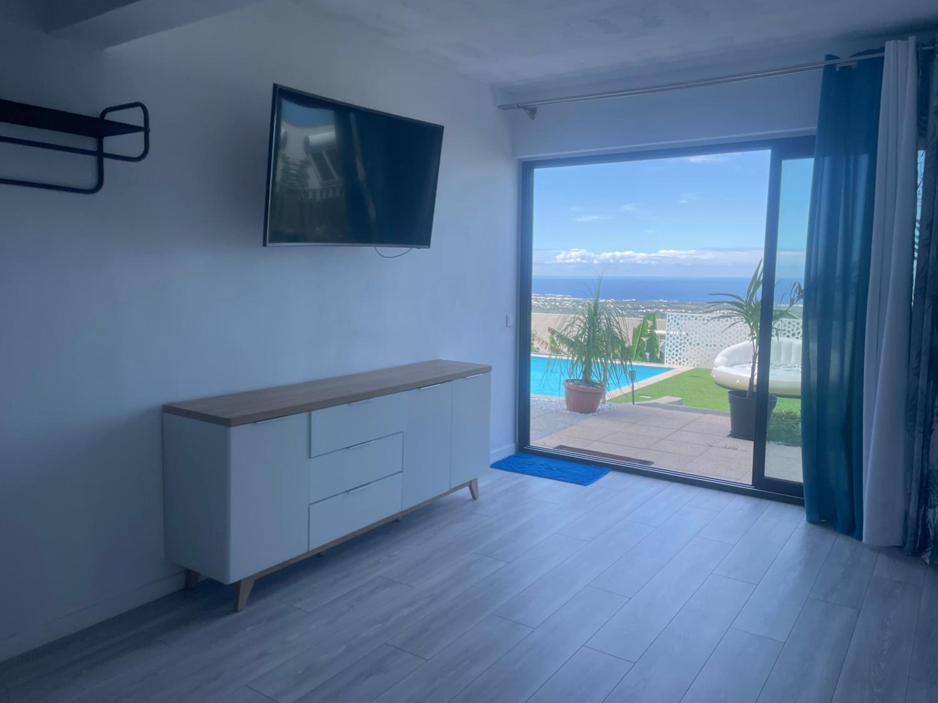 Double Room with Sea View photo 2