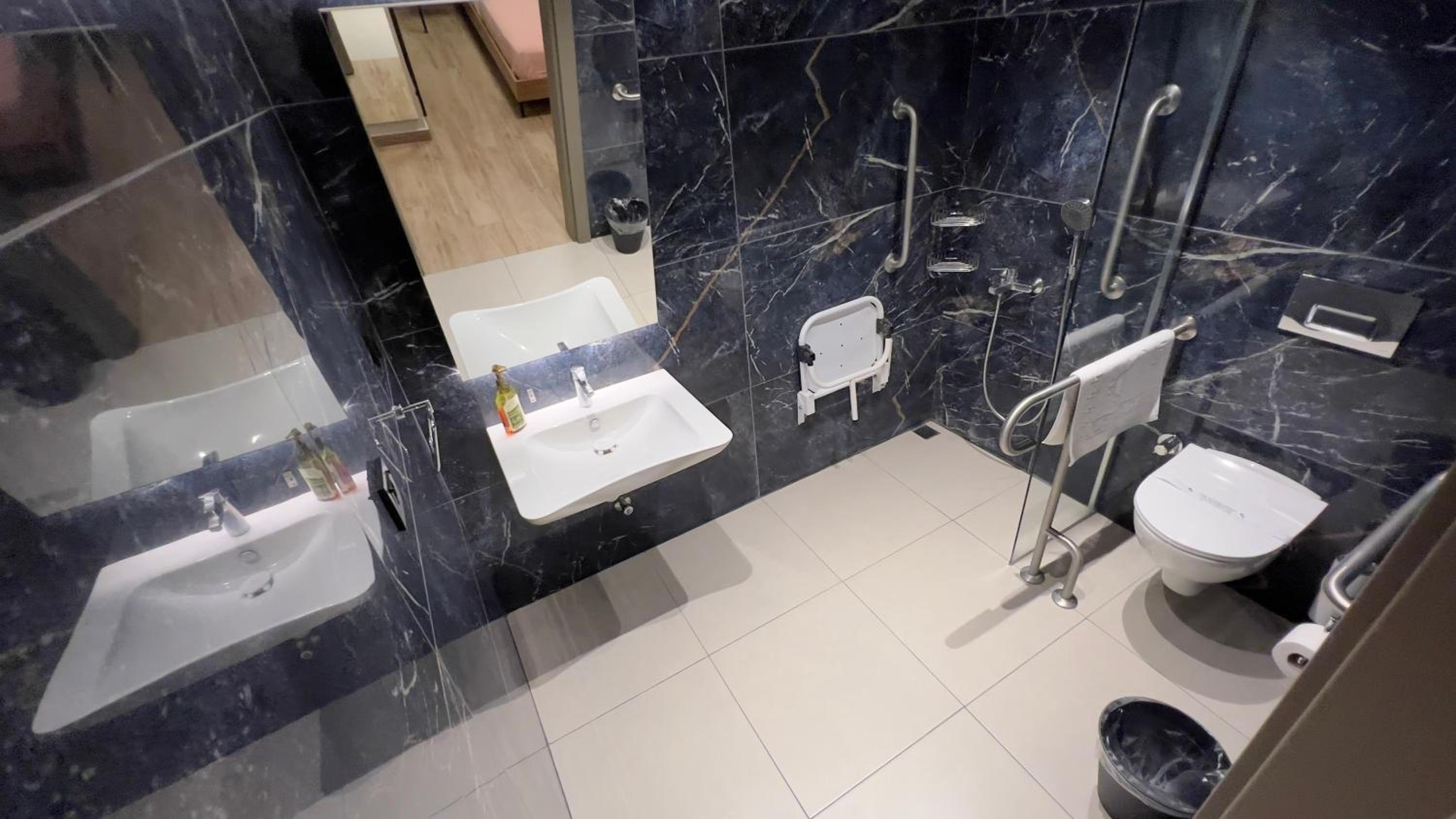 Triple Room - Disability Access photo 2