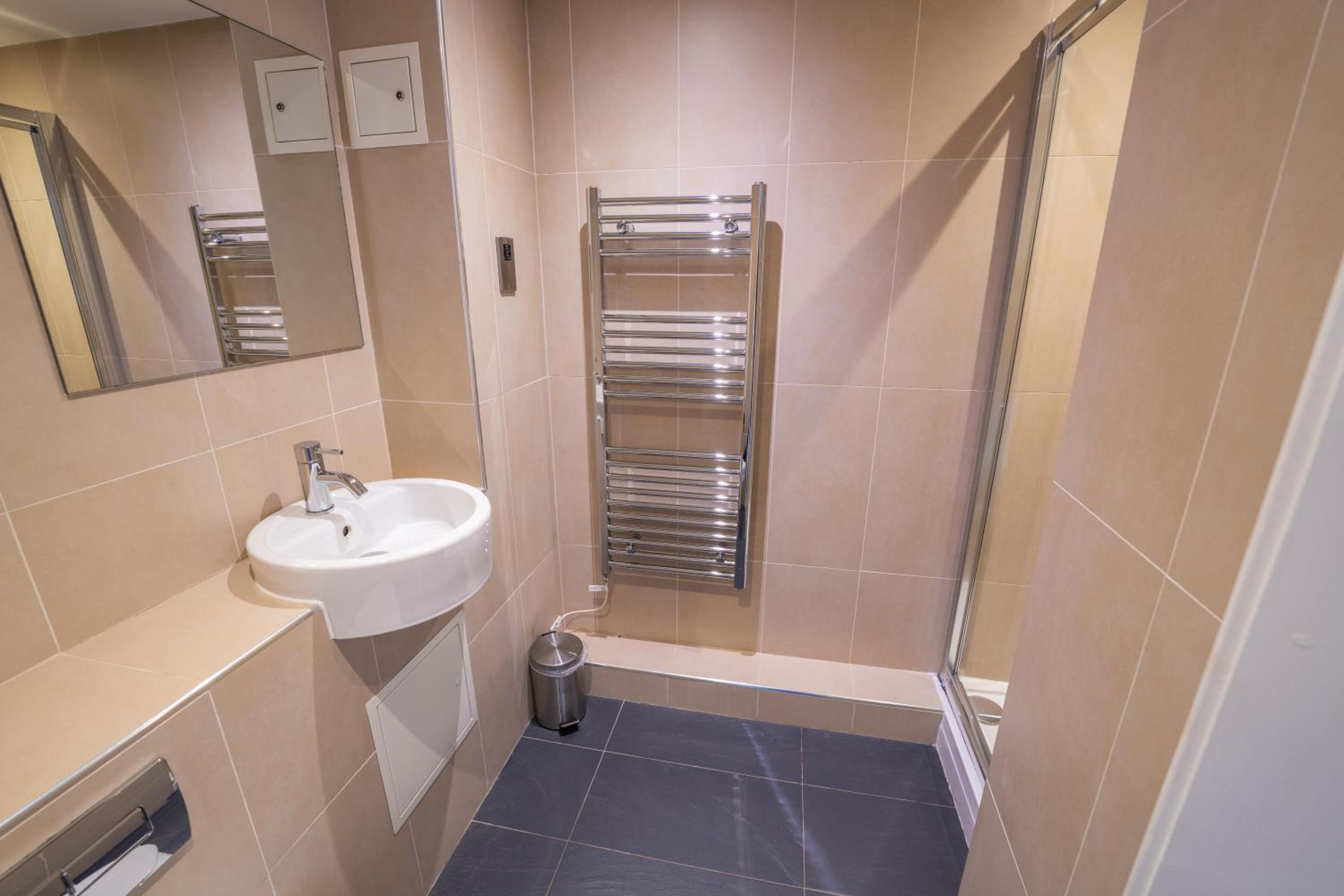 Small Double Room - Photo 2