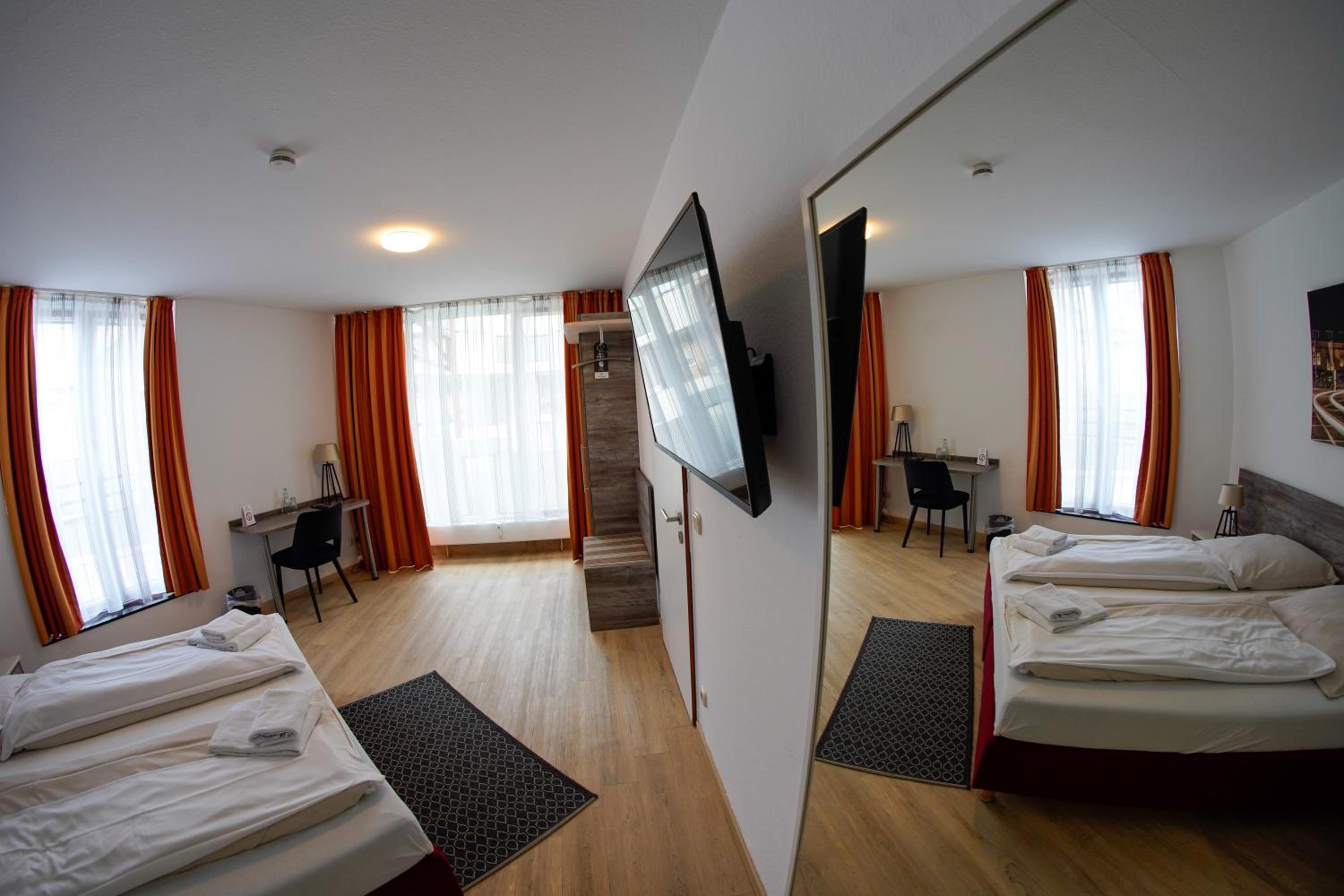 Large Single Room photo 1