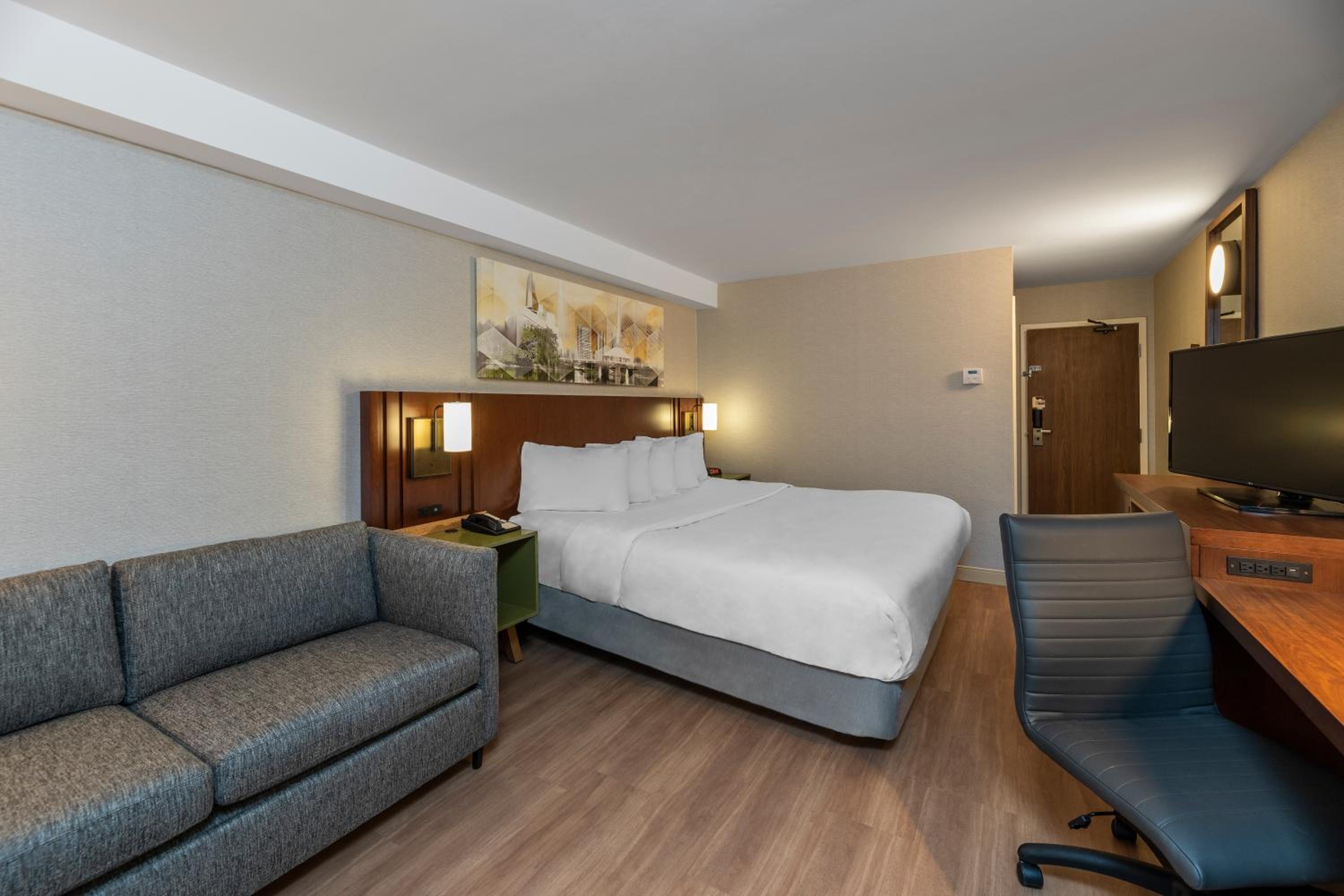 King Room - Non Smoking - Photo 1