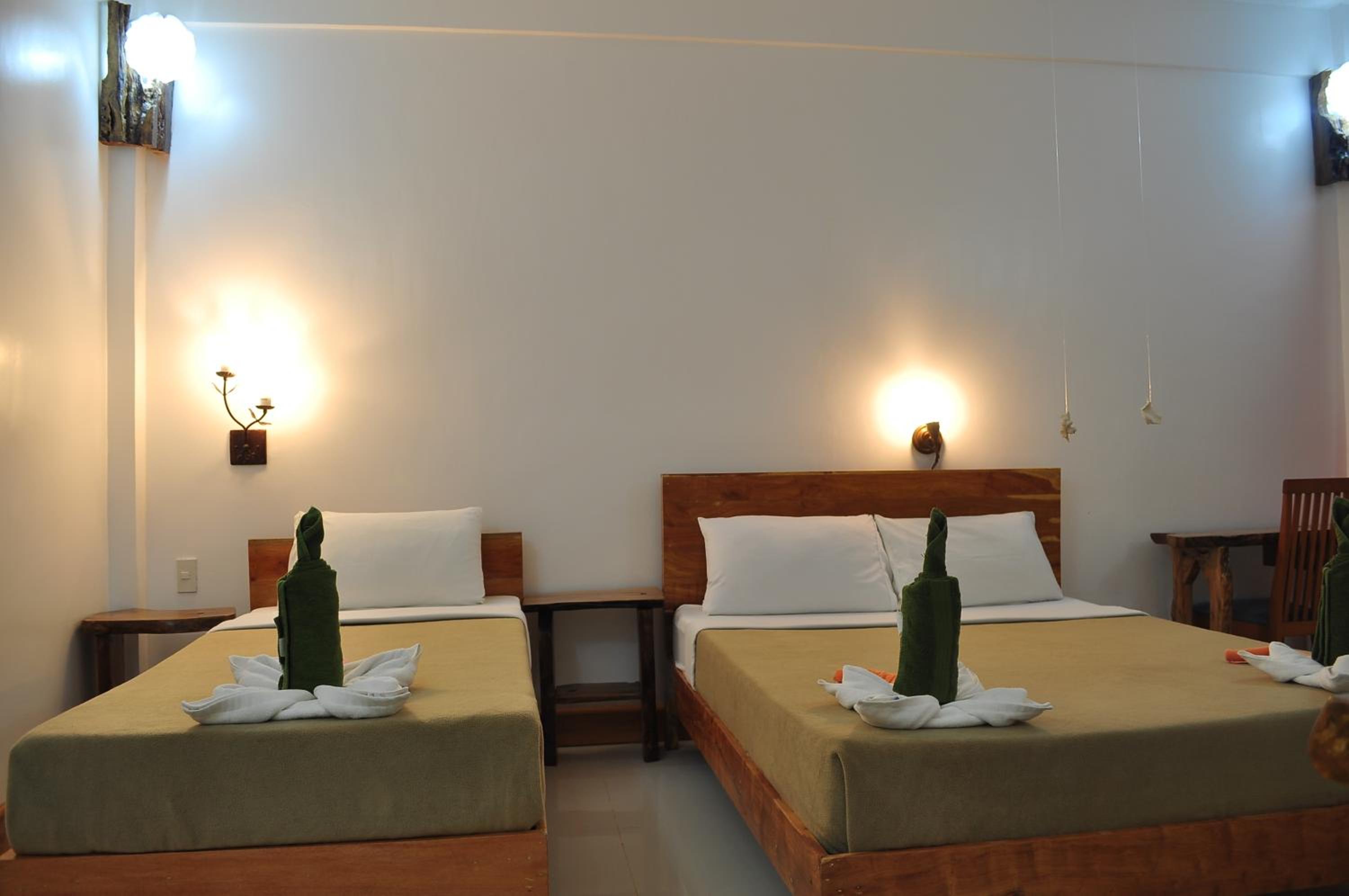 Deluxe Room with Garden View - Photo 6