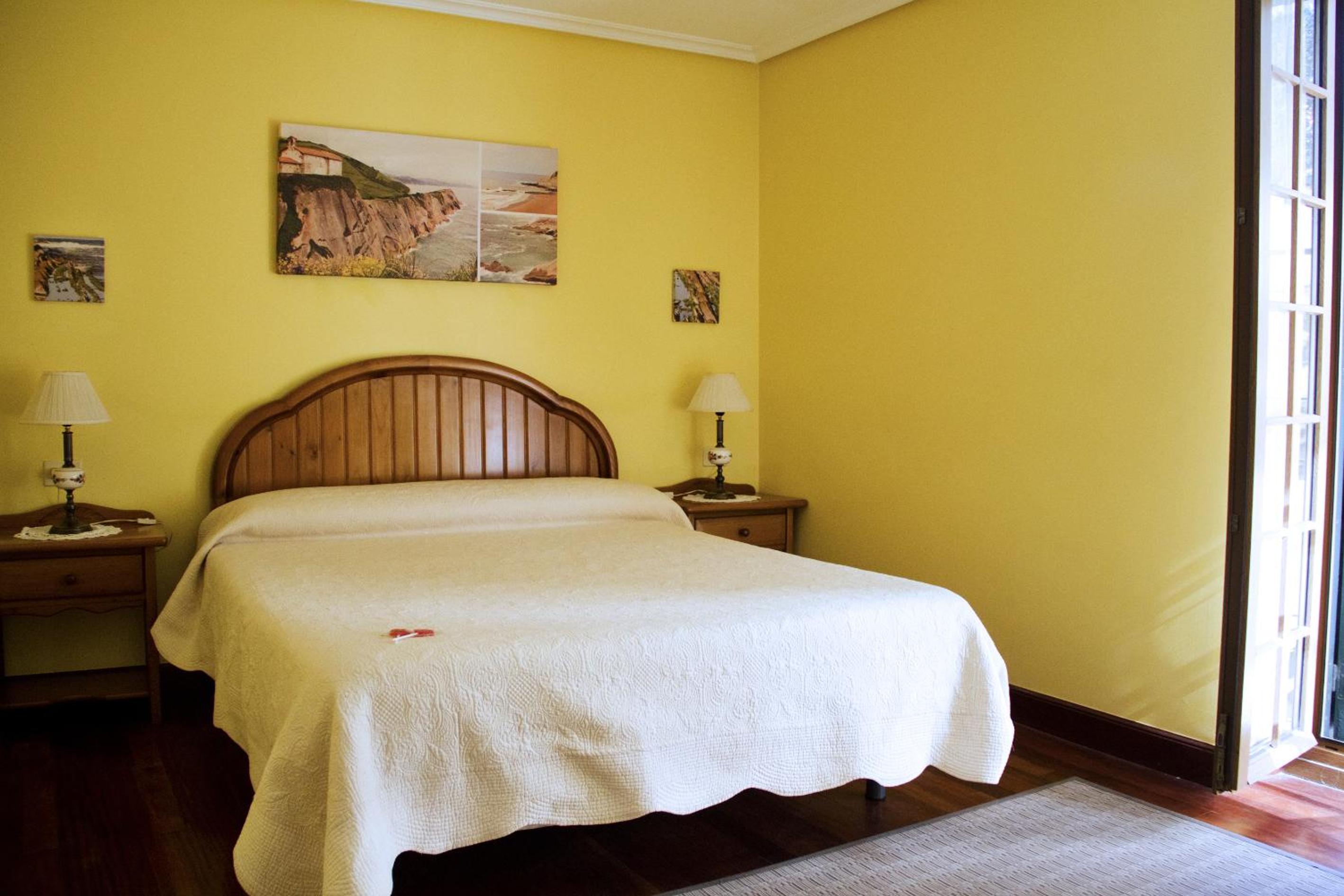 Double or Twin Room - Photo 1