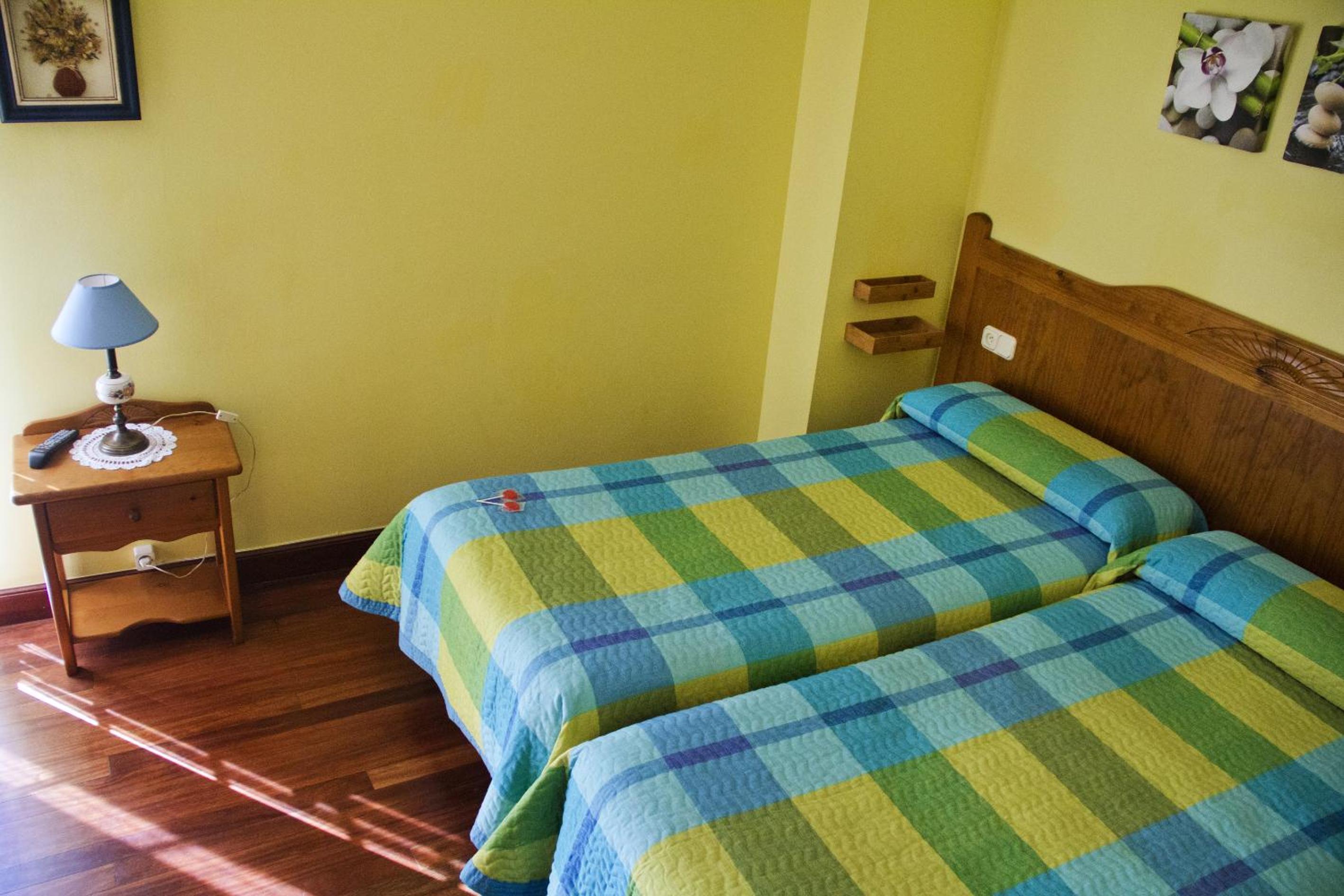 Twin Room - Photo 6