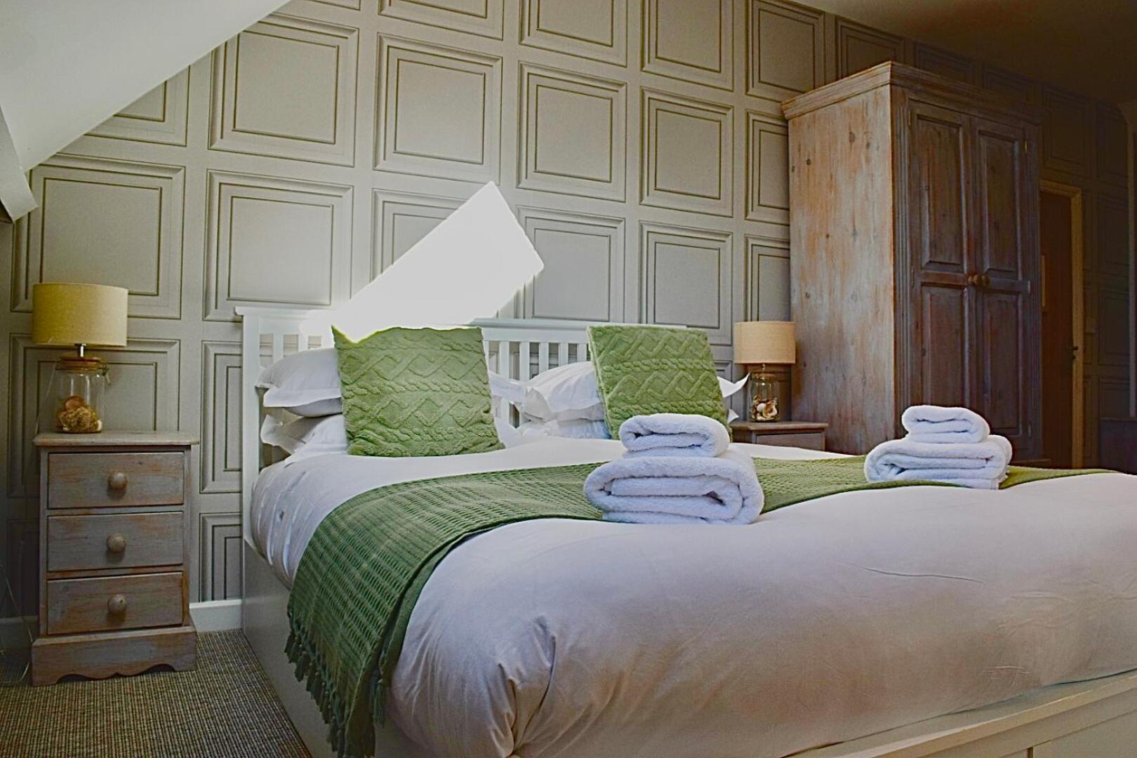 Family Room with Private Bathroom - Photo 1